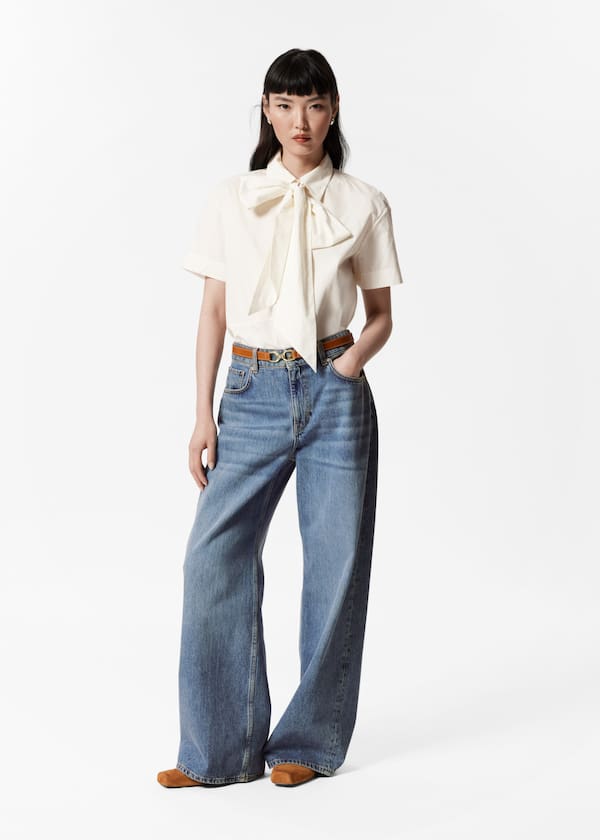 Relaxed Wide-Leg Jeans