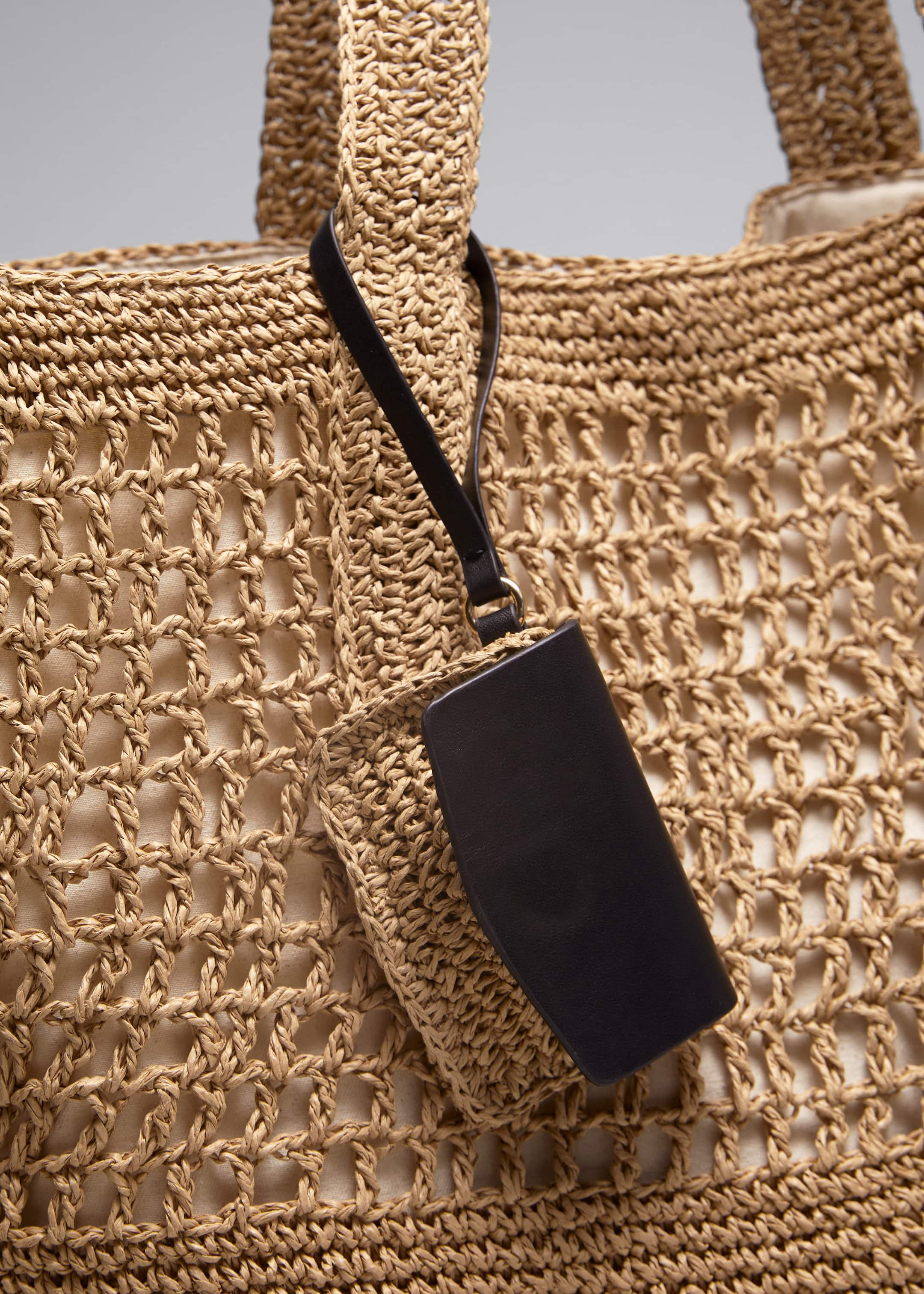 Large Crochet-Straw Tote - {{variantName}} - Descriptive Detail