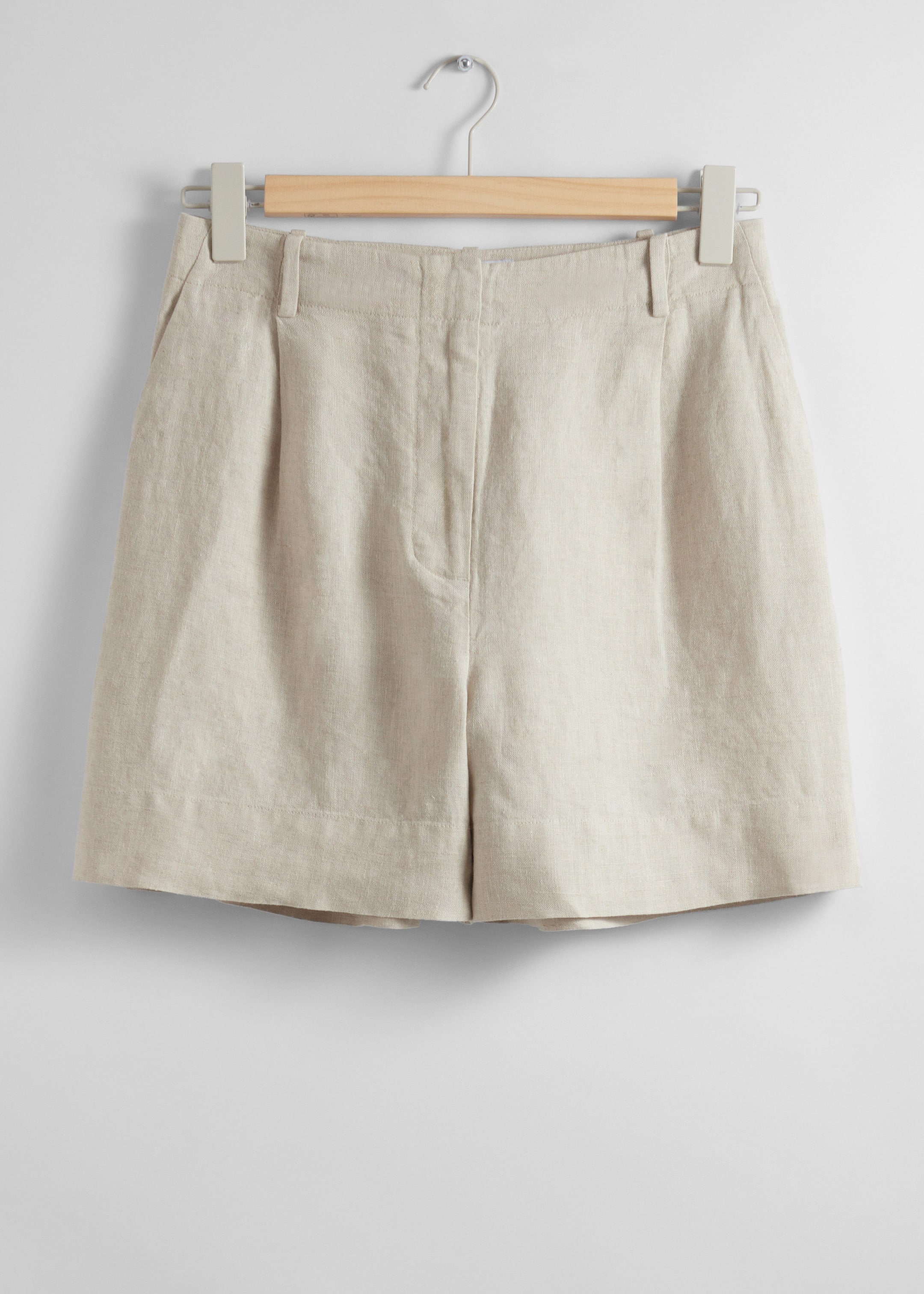 Tailored Linen Shorts - Wheat - Still Life