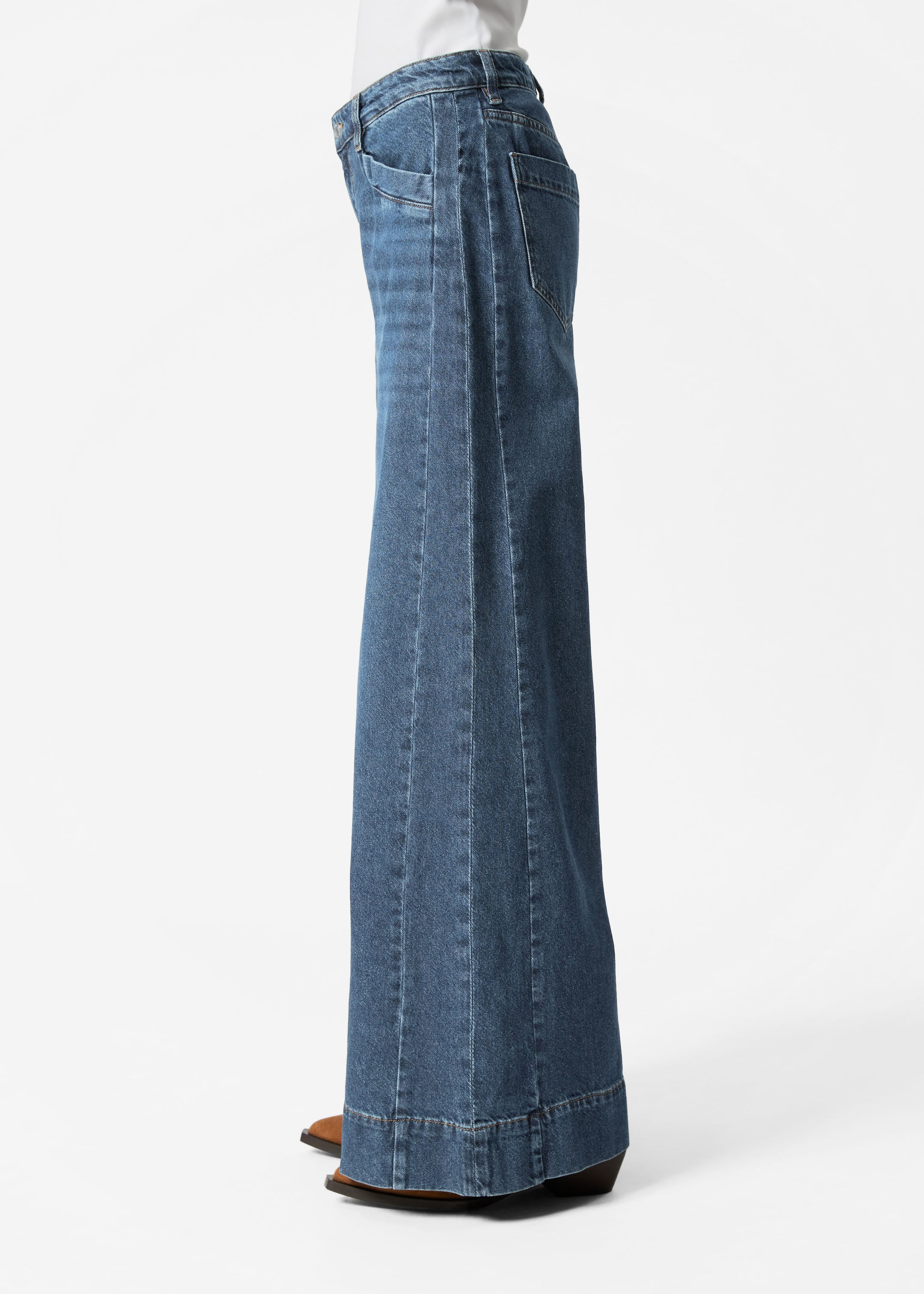 Wide Long Jeans - Medium blue - Lookbook