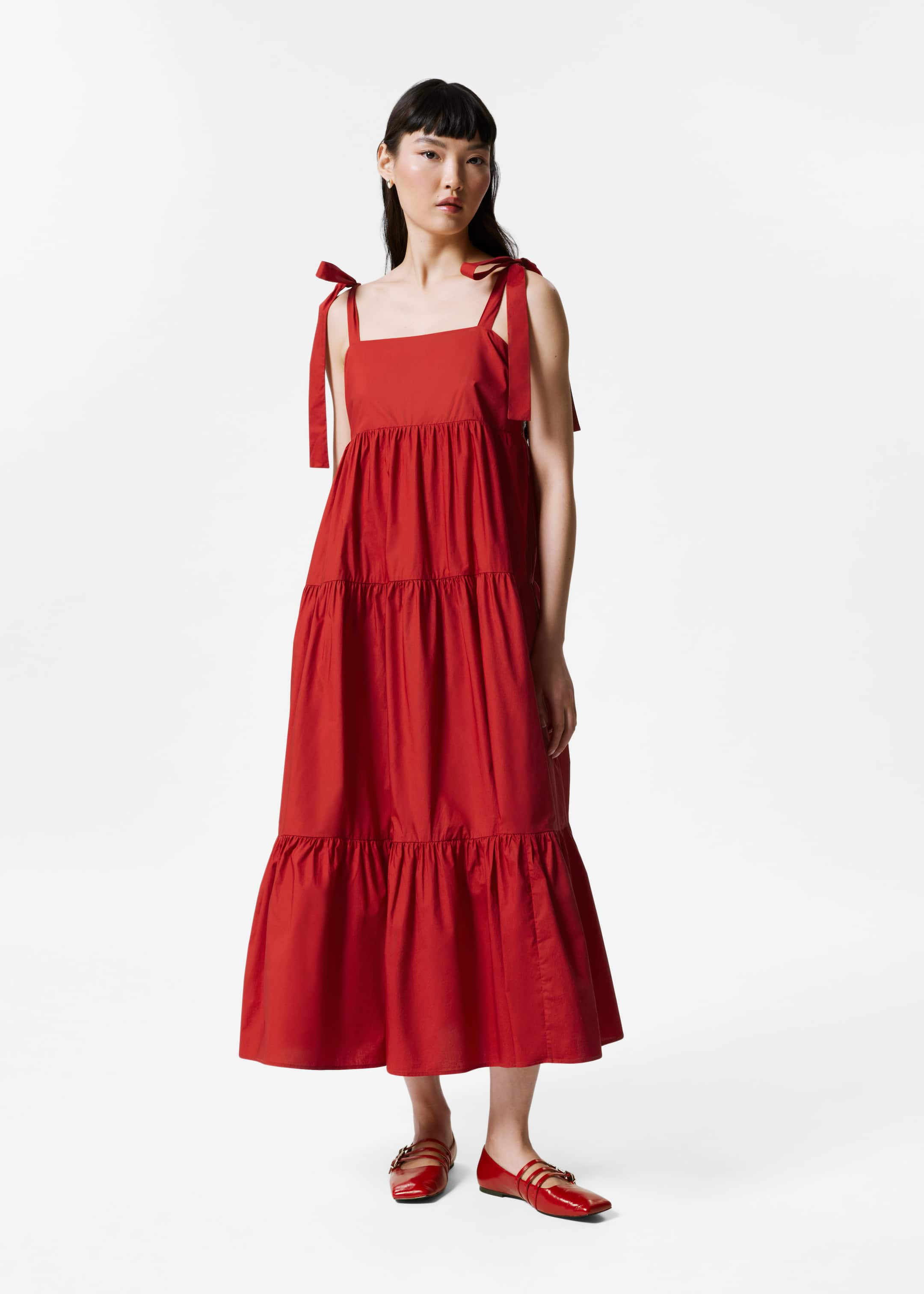 Robe midi à plusieurs niveaux avec liens à nouer - Rouge - Lookbook