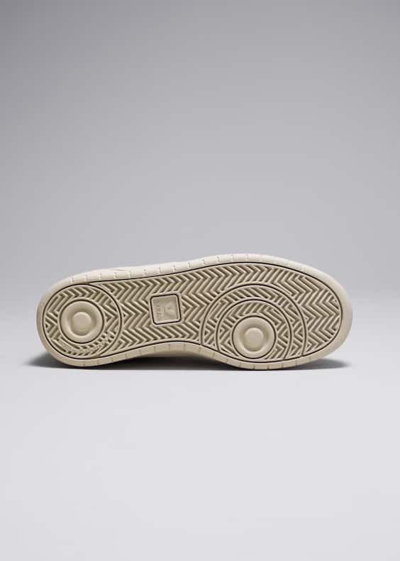 Veja V-10 Sneakers
