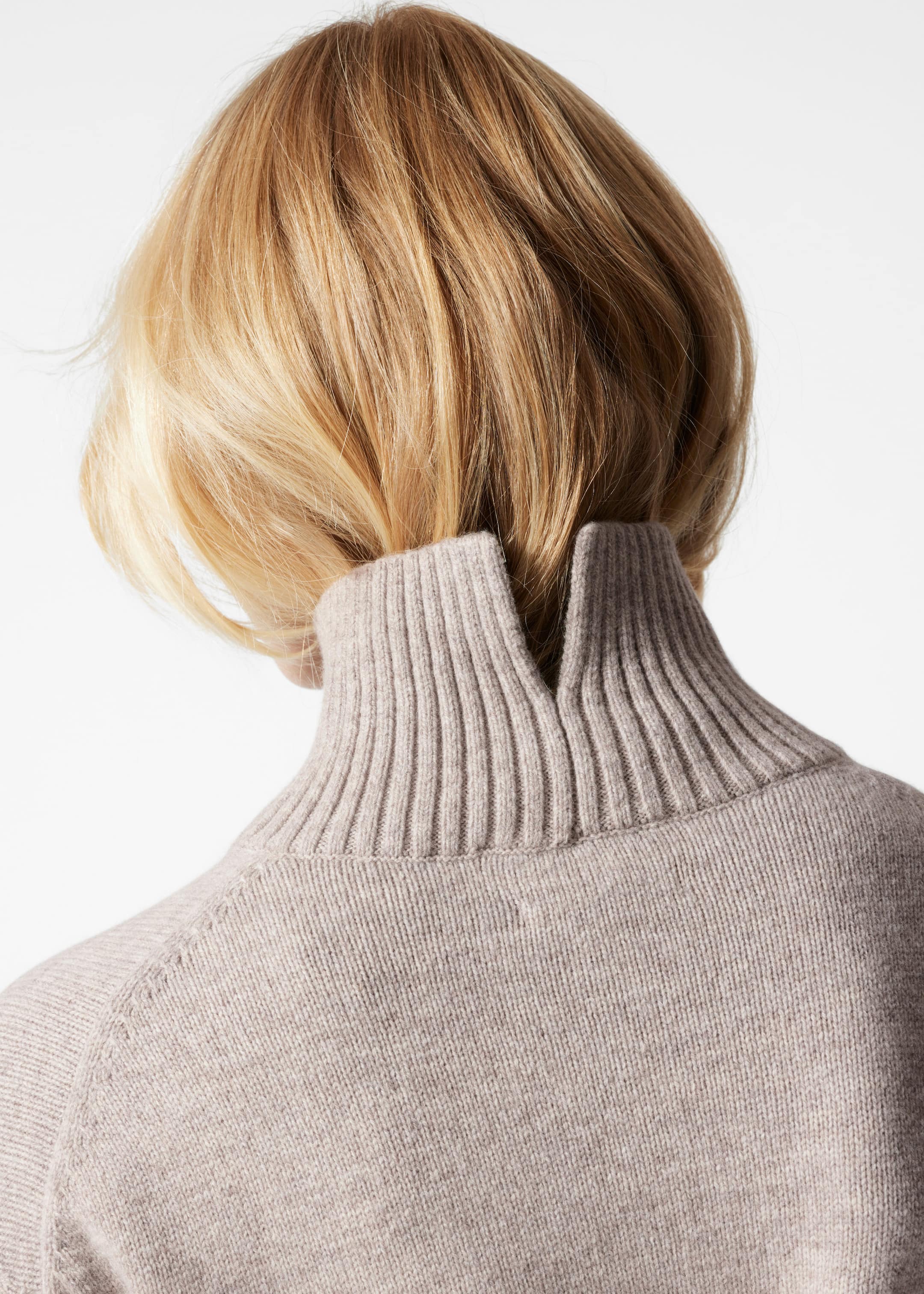 Oversized Turtleneck Wool Jumper - Dark Mole - Lookbook