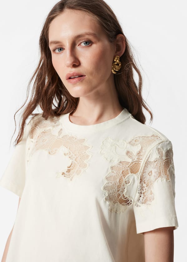 Lace Embroidery T-shirt