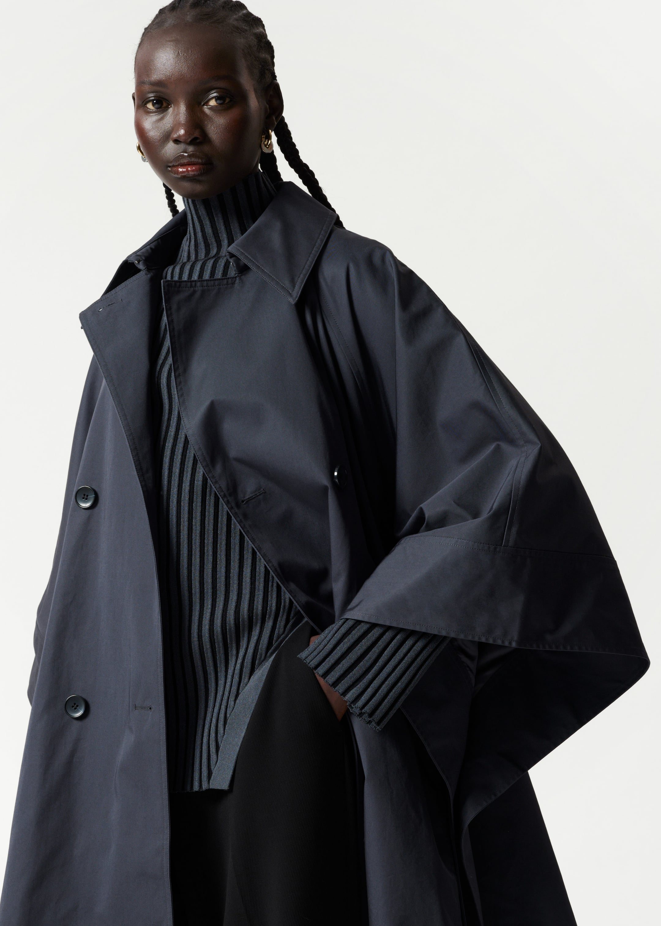 Cape trench-coat oversize - Bleu marine - Lookbook