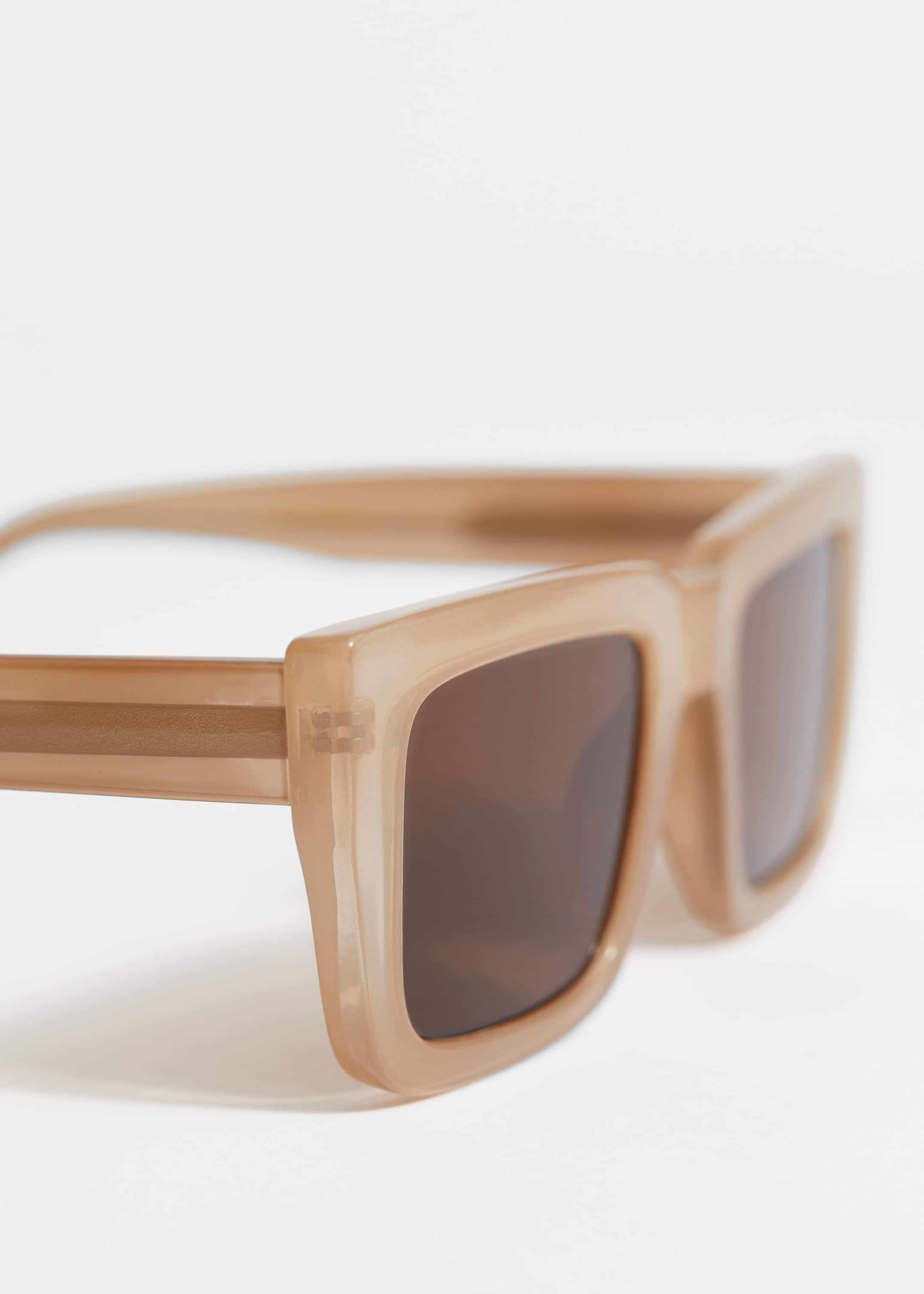 Oversized Square-Frame Sunglasses - {{variantName}} - Descriptive Detail