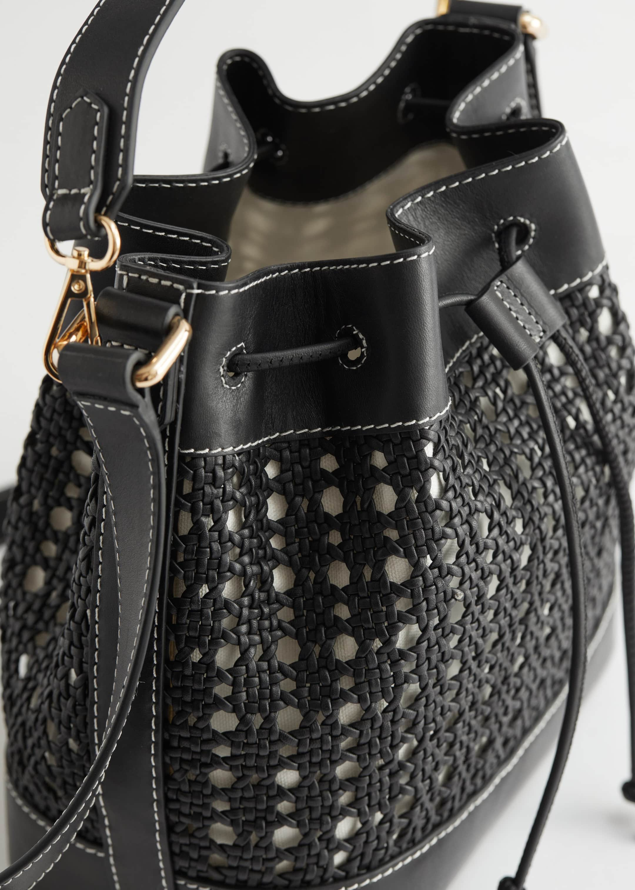 Braided Leather Bucket Bag - {{variantName}} - Descriptive Detail