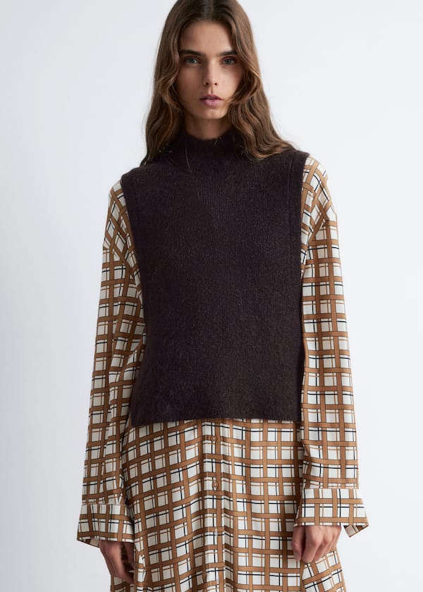 Wool Bib Collar