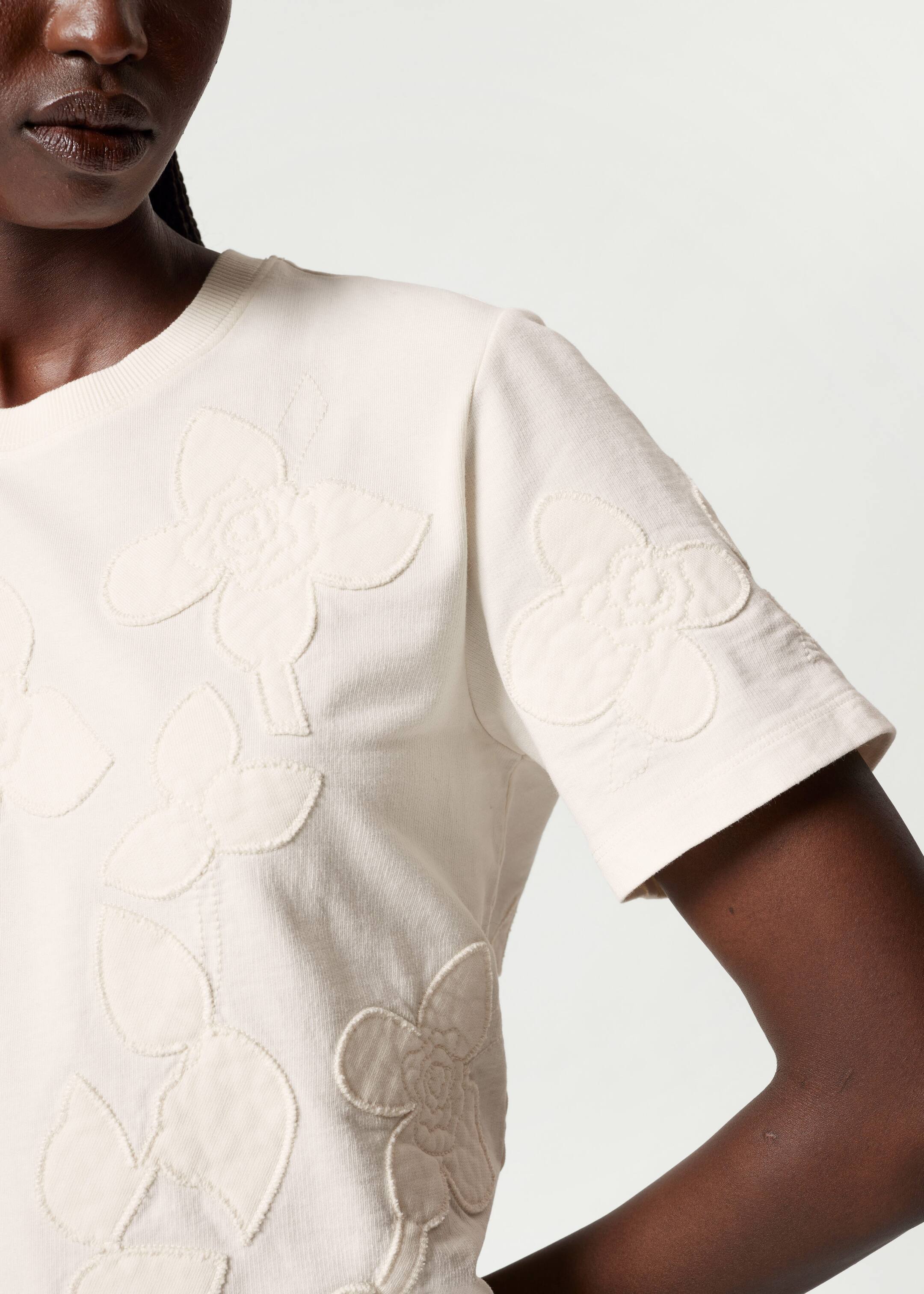 T-shirt à motifs floraux appliqués - Blanc - Lookbook