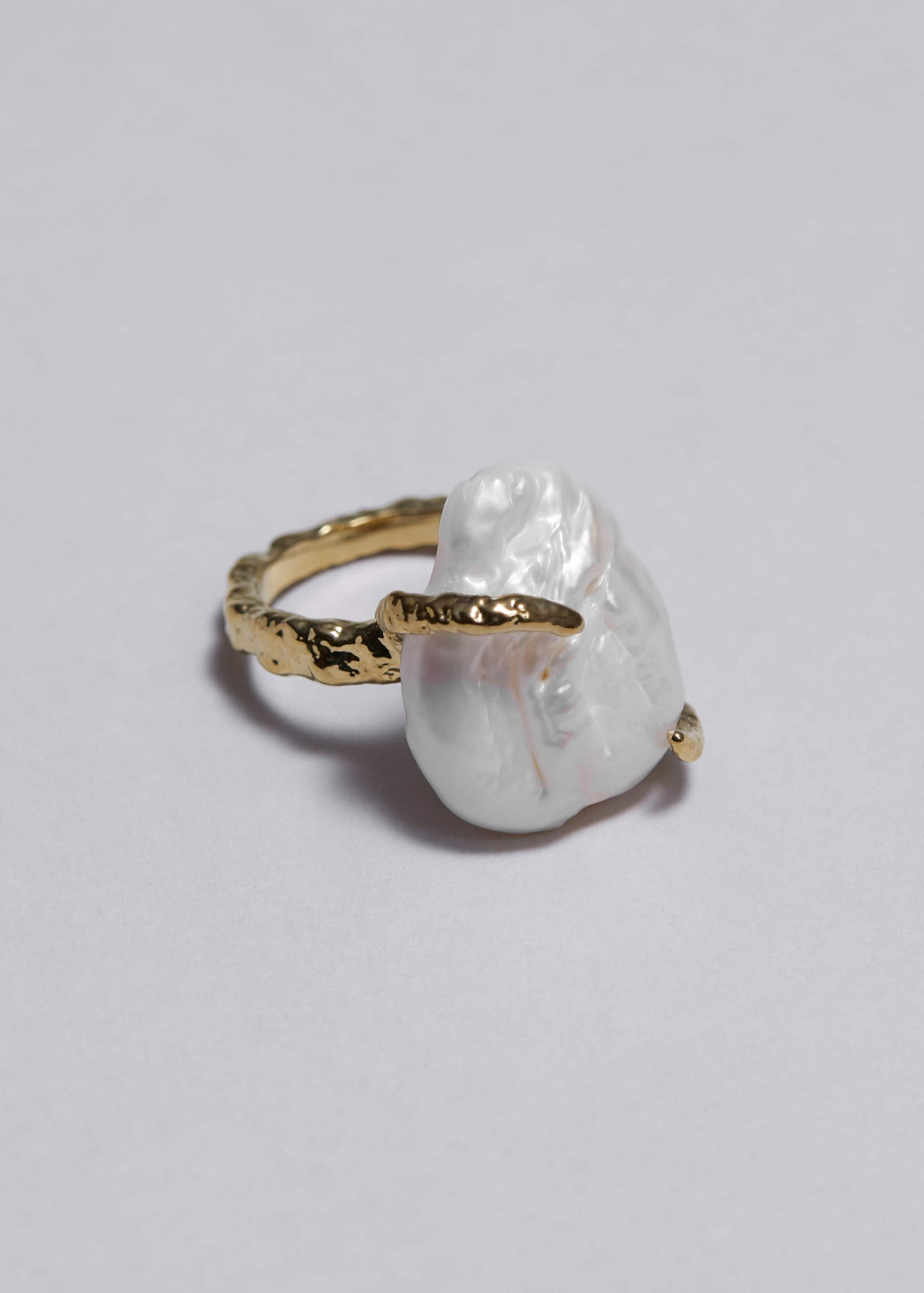 Baroque Freshwater Pearl Ring - Pearl/Gold - Still Life