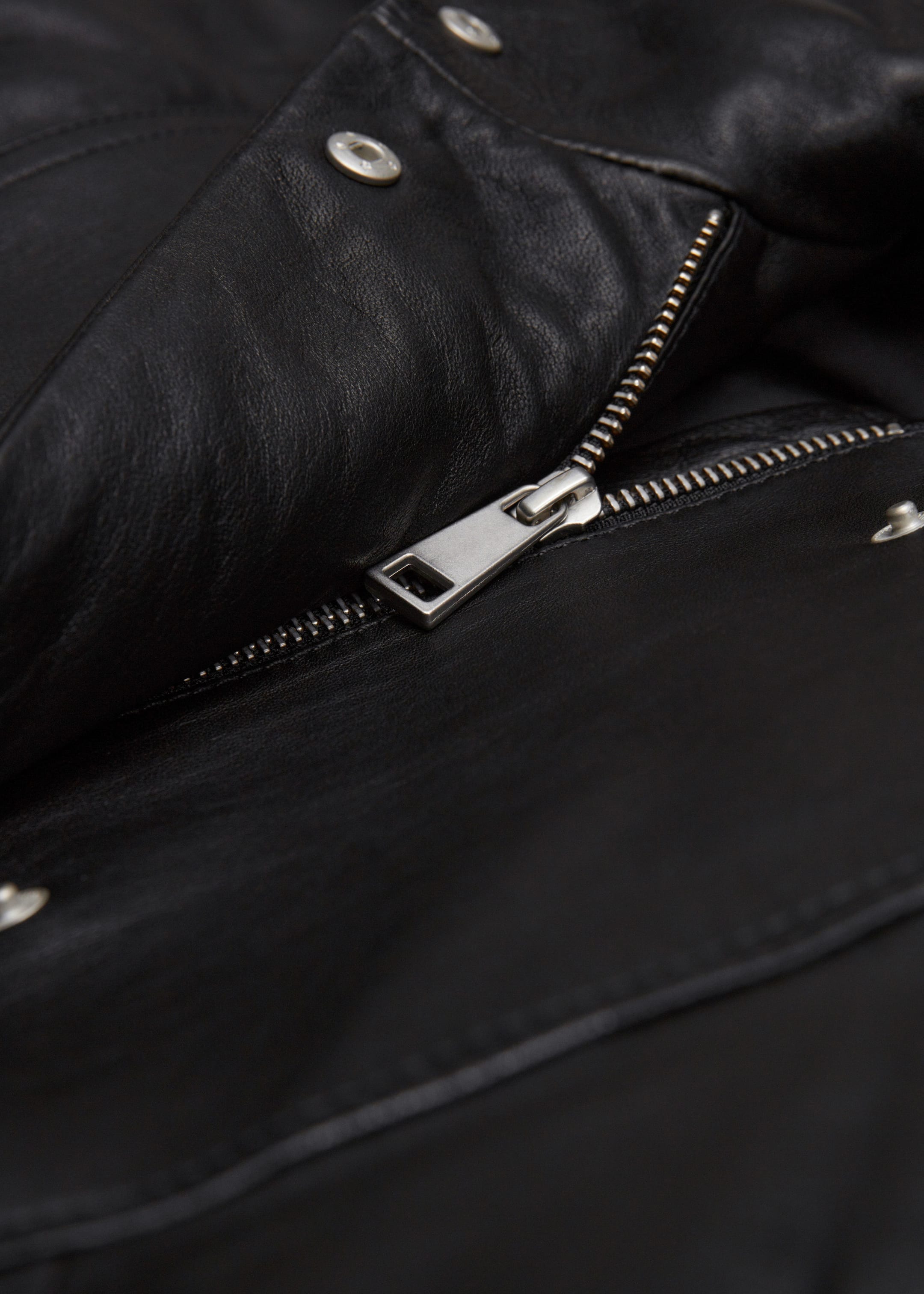 Veste oversize en cuir - {{variantName}} - Descriptive Detail