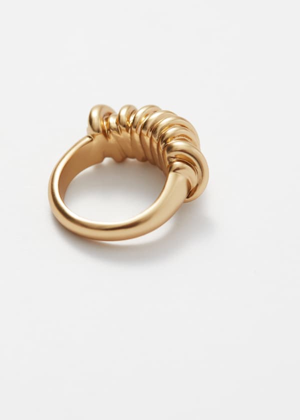 Layered-Wire Ring