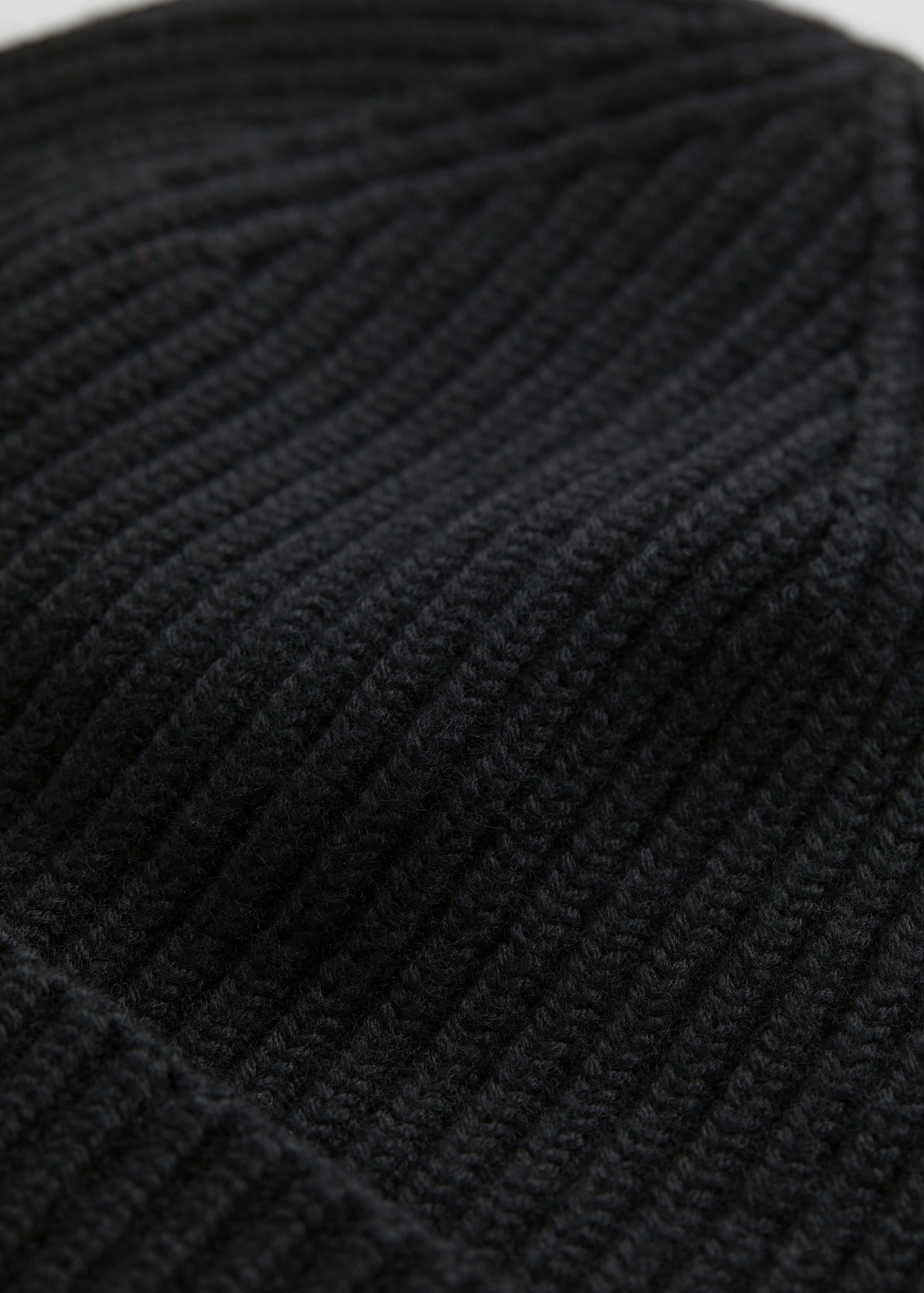 Ribbed Wool Beanie - {{variantName}} - Descriptive Detail