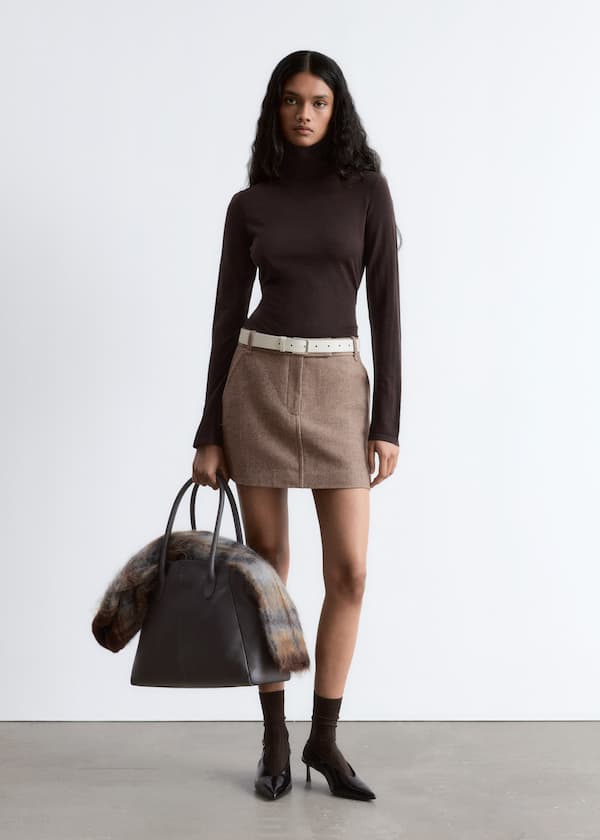 Thin-Knit Wool Turtleneck