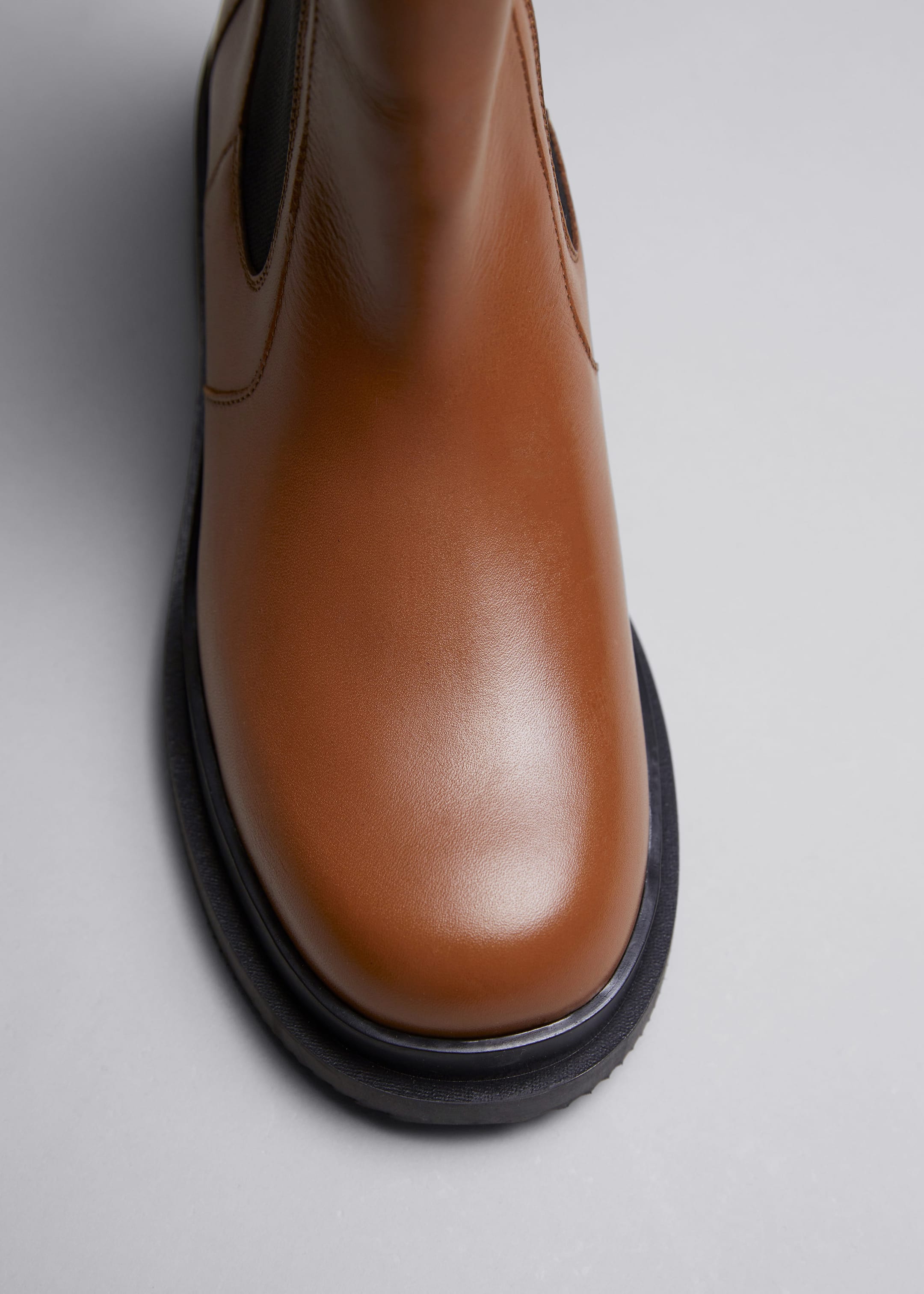 Chelsea Leather Boots - {{variantName}} - Descriptive Detail