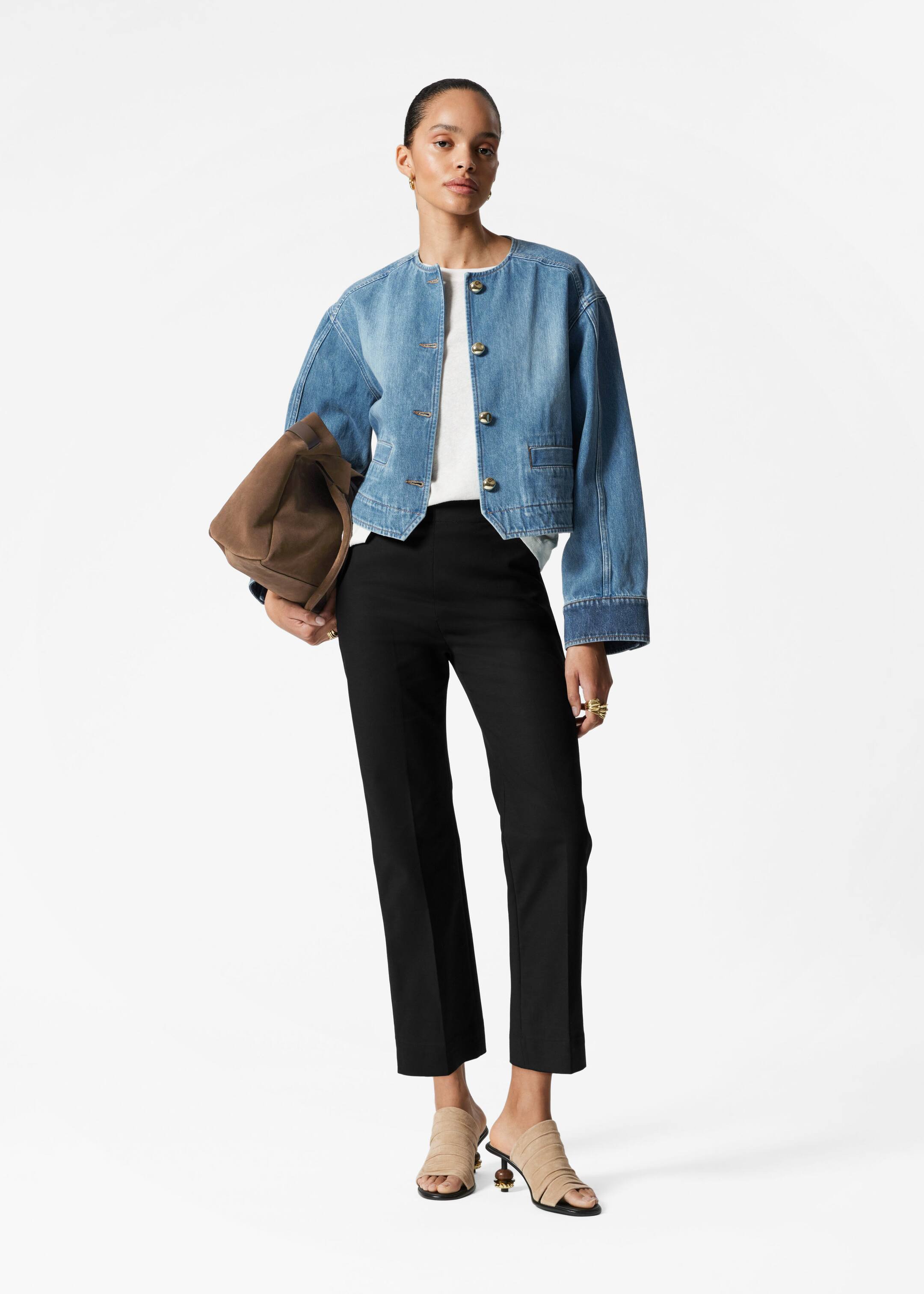 AW22MS148-