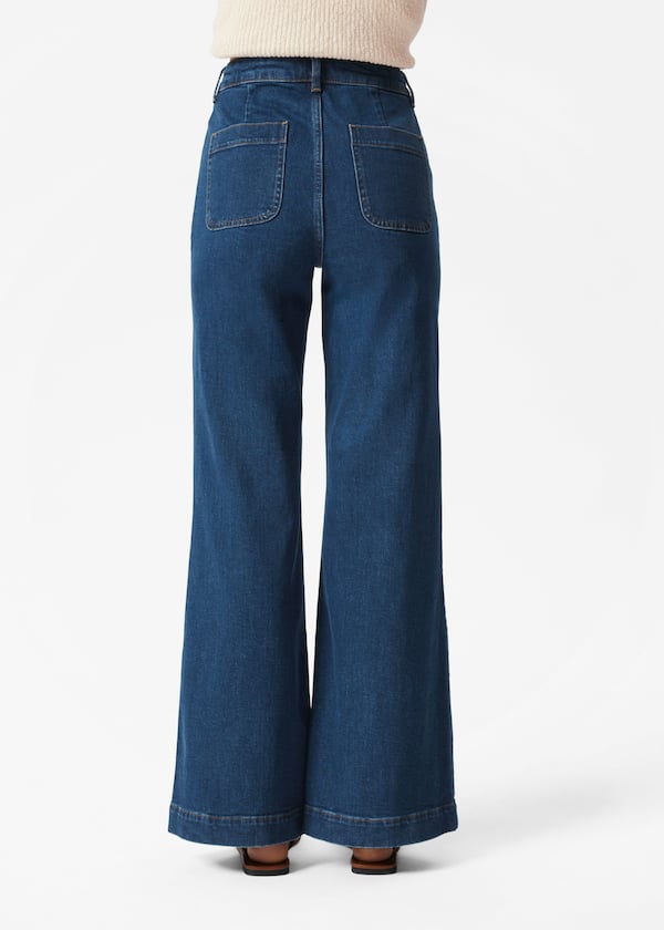 Flared Jeans