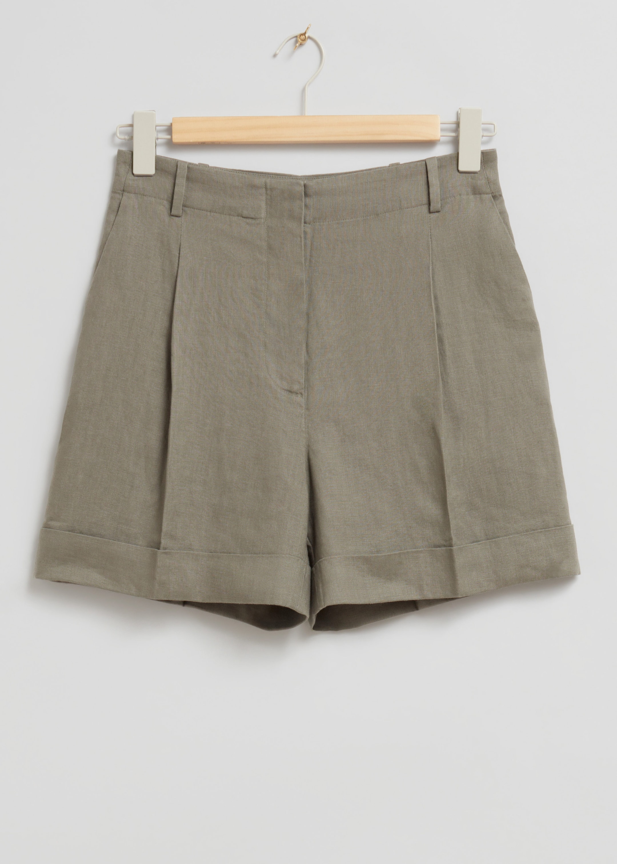 Tailored Wide-Leg Linen Shorts - Khaki Green - Still Life