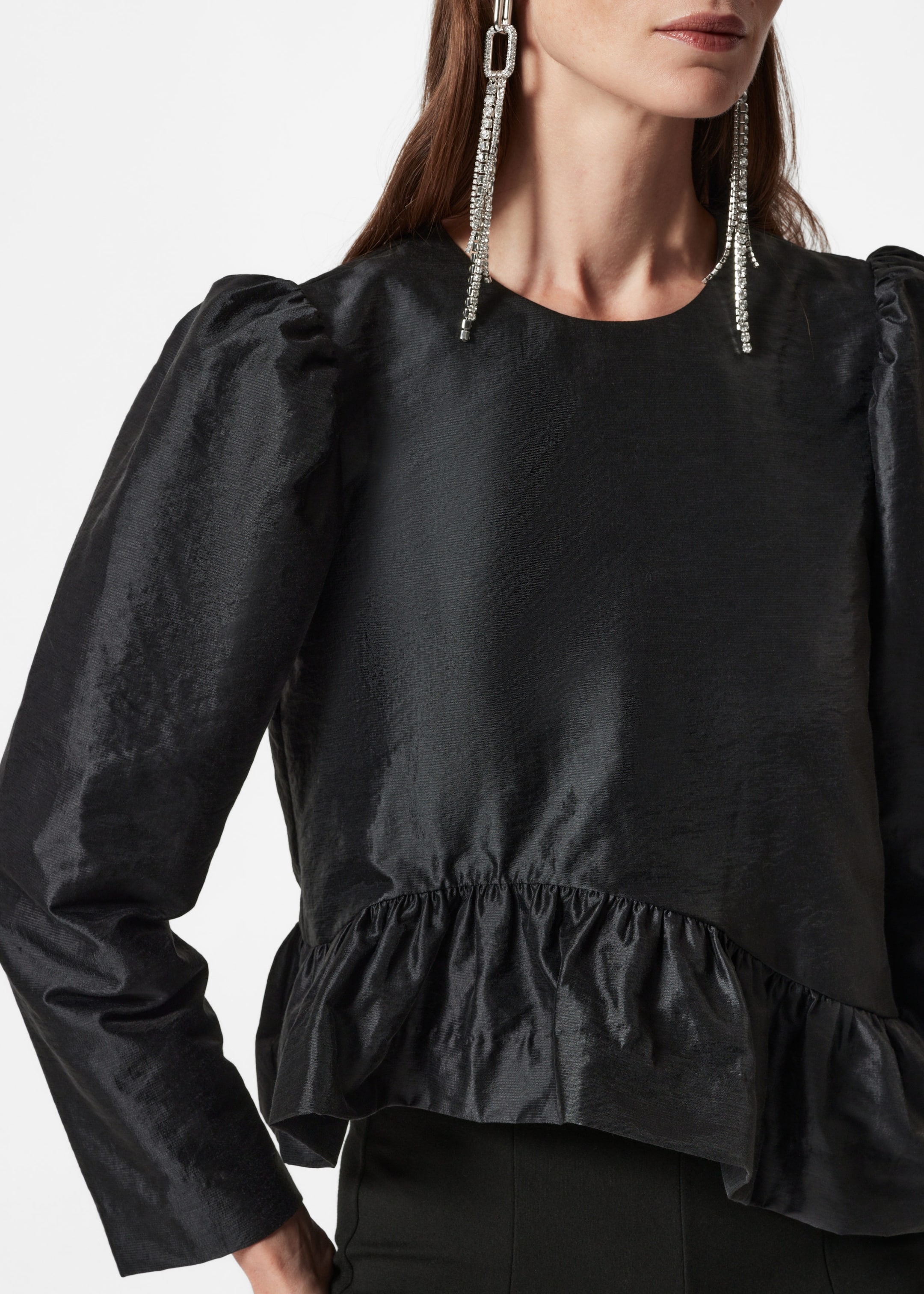 Blouse asymétrique à basque volantée - Noir - Lookbook