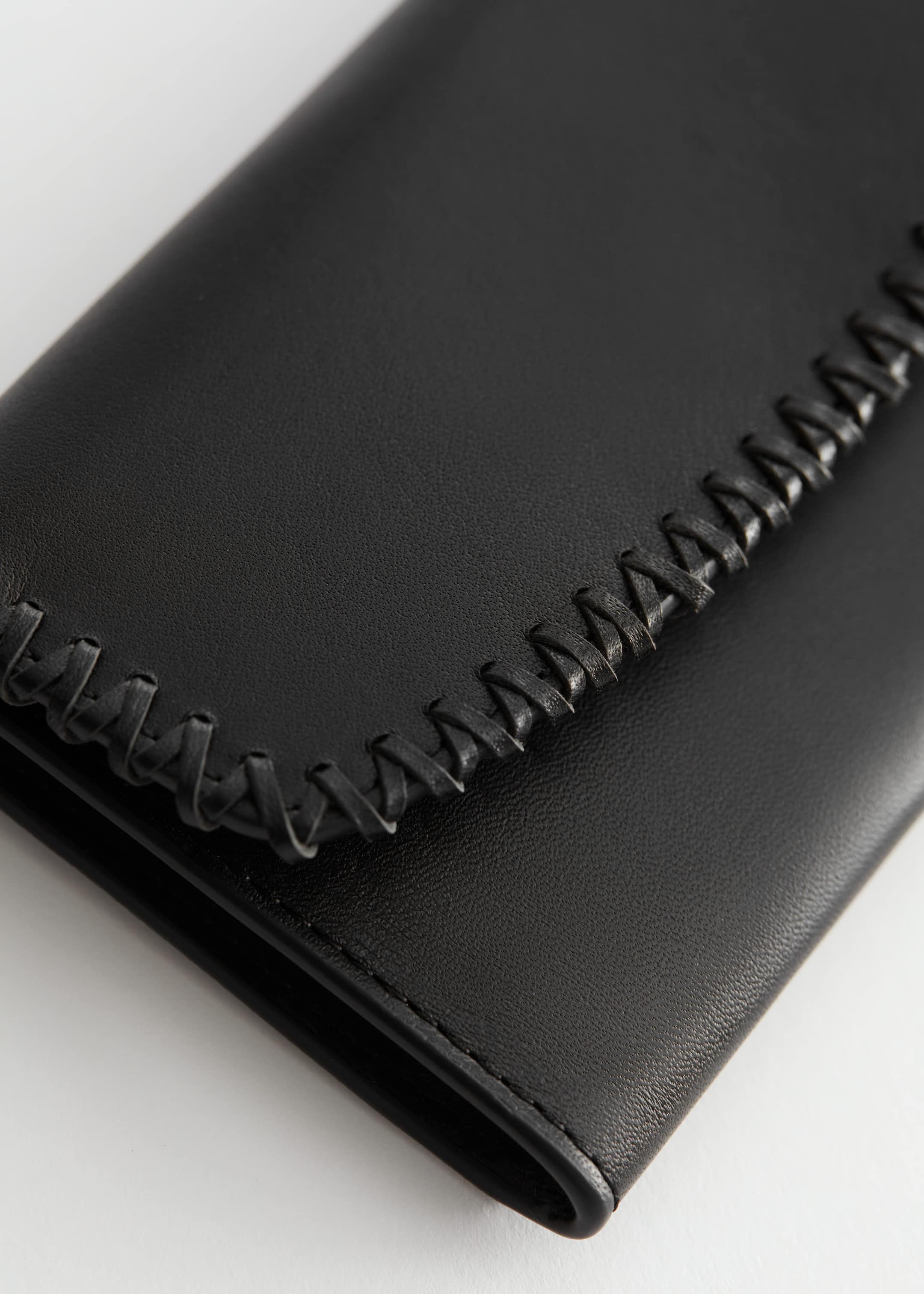 Braided Buckle Leather Wallet - {{variantName}} - Descriptive Detail