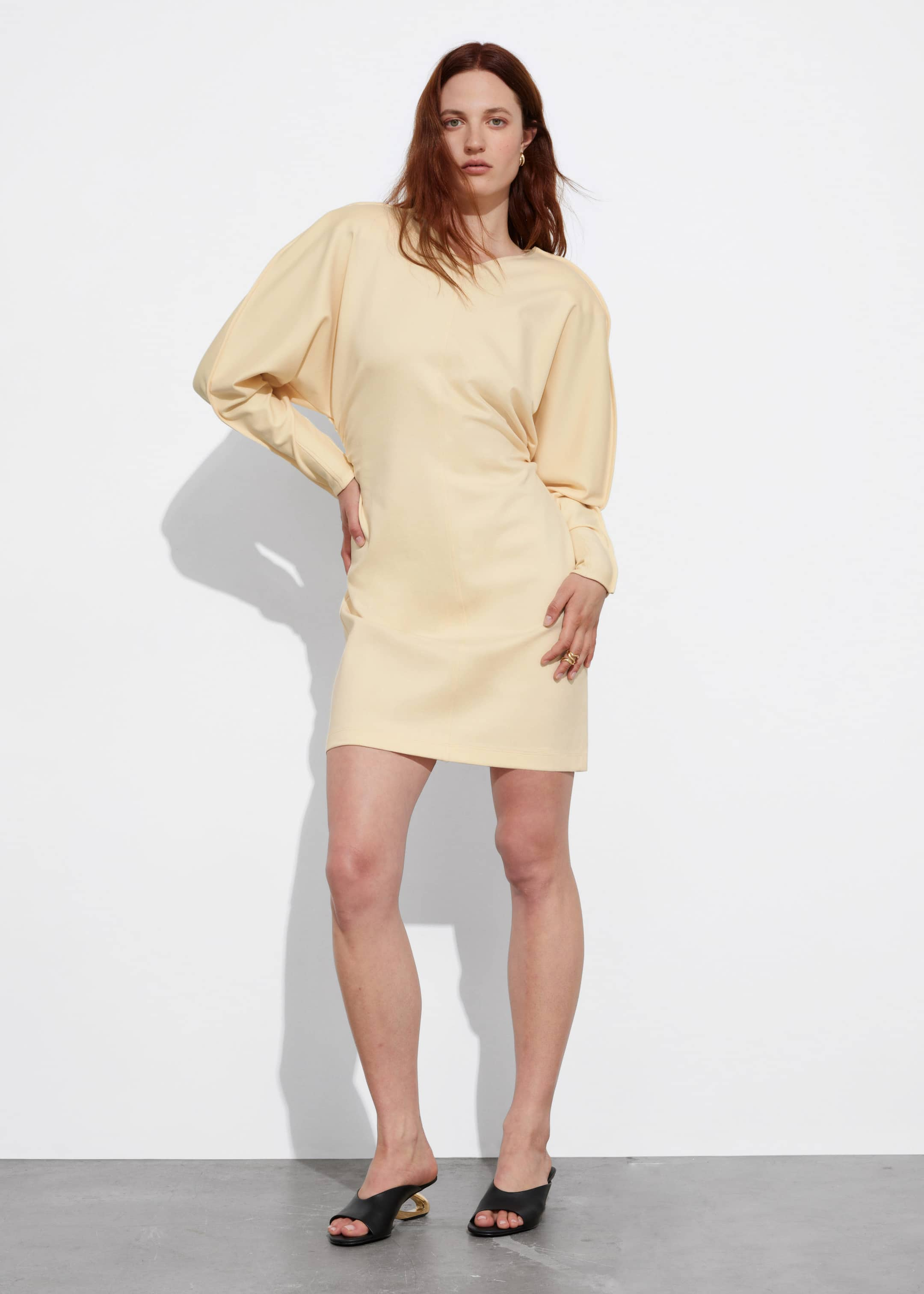 Robe courte cintrée - Jaune - Lookbook