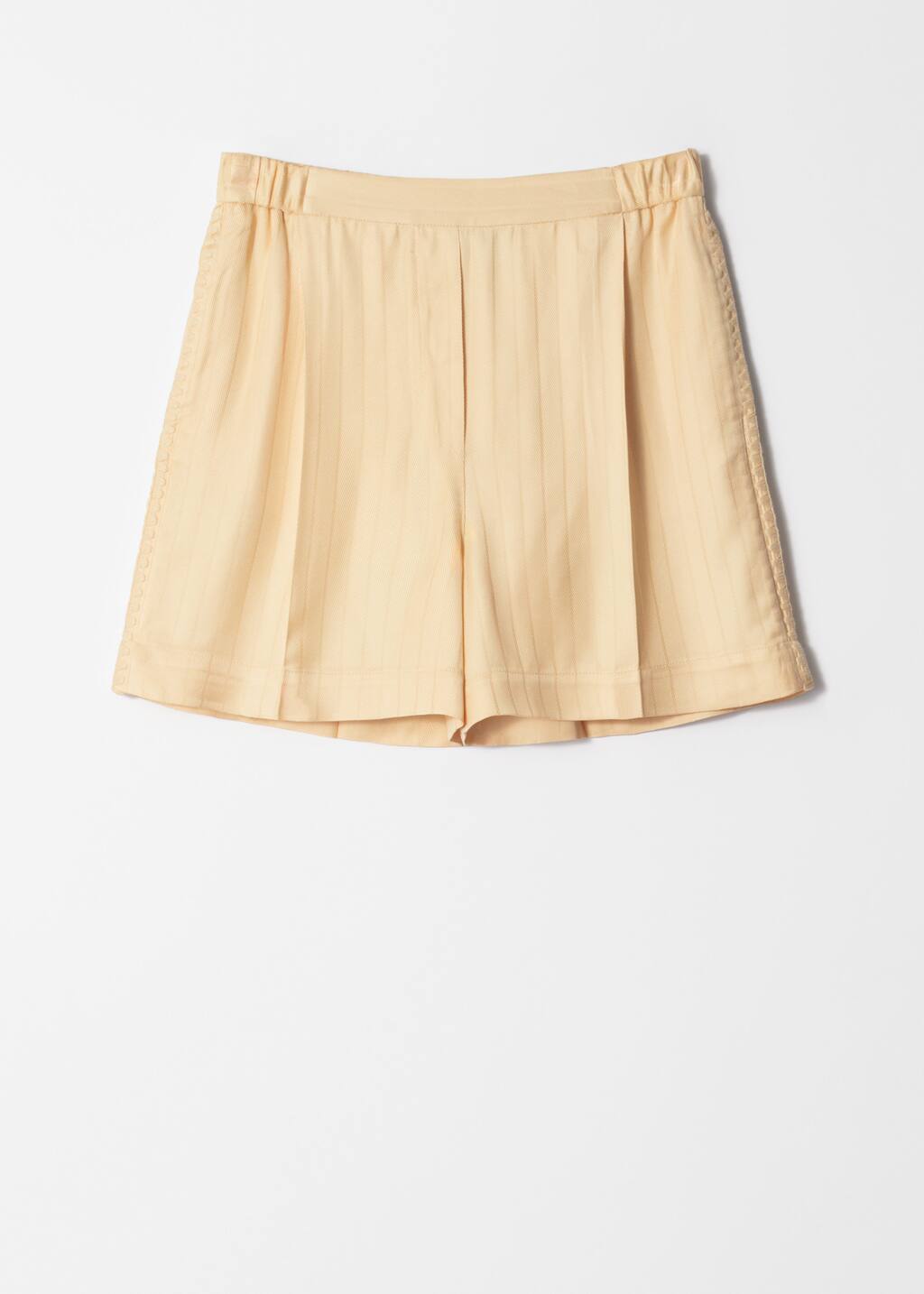 【massnoun】CREASE JAQUARD SHORT PANTS Press-Crease Jacquard Shorts - Light Yellow - Shorts