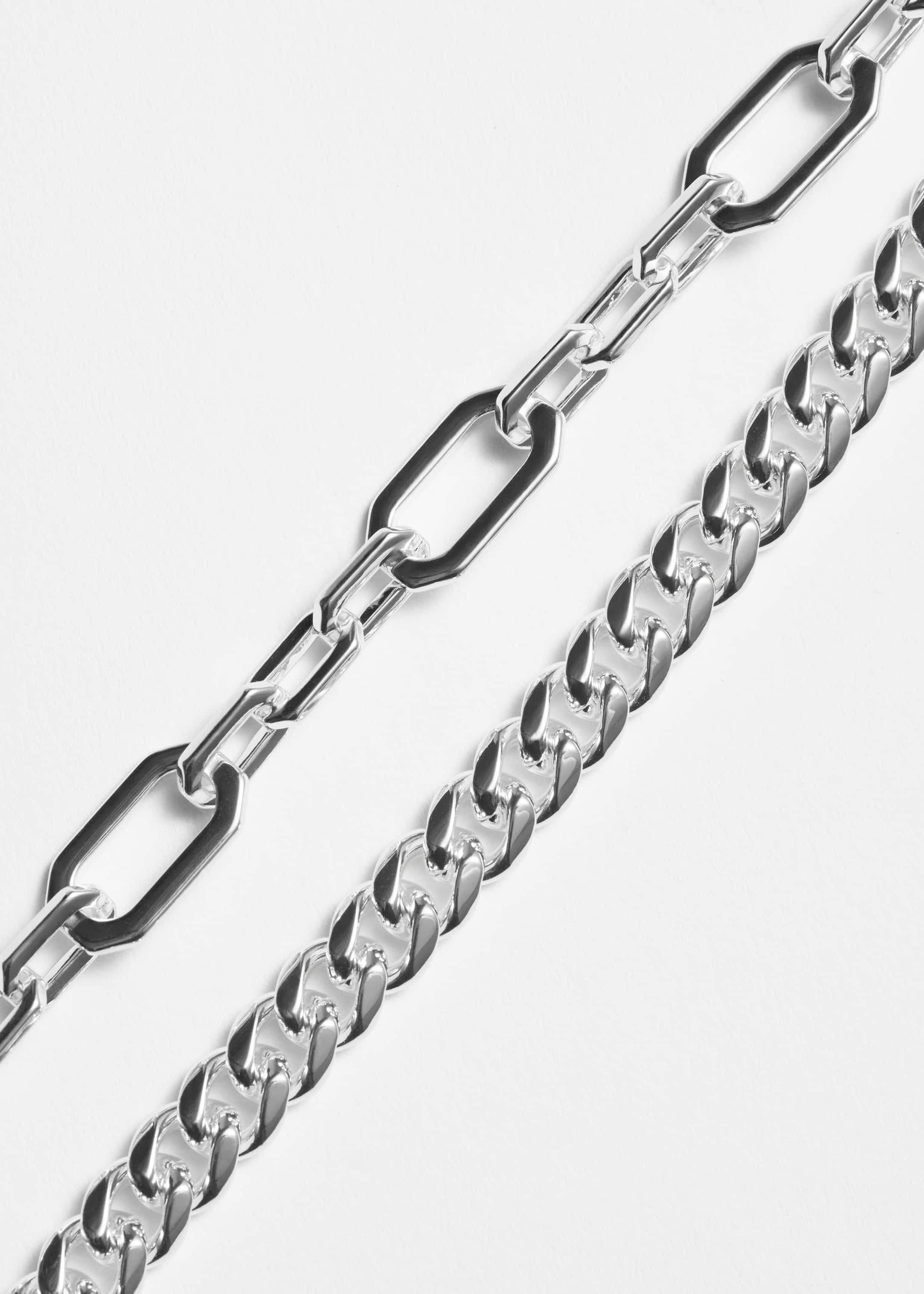 O-Ring Chain Necklace - {{variantName}} - Descriptive Detail