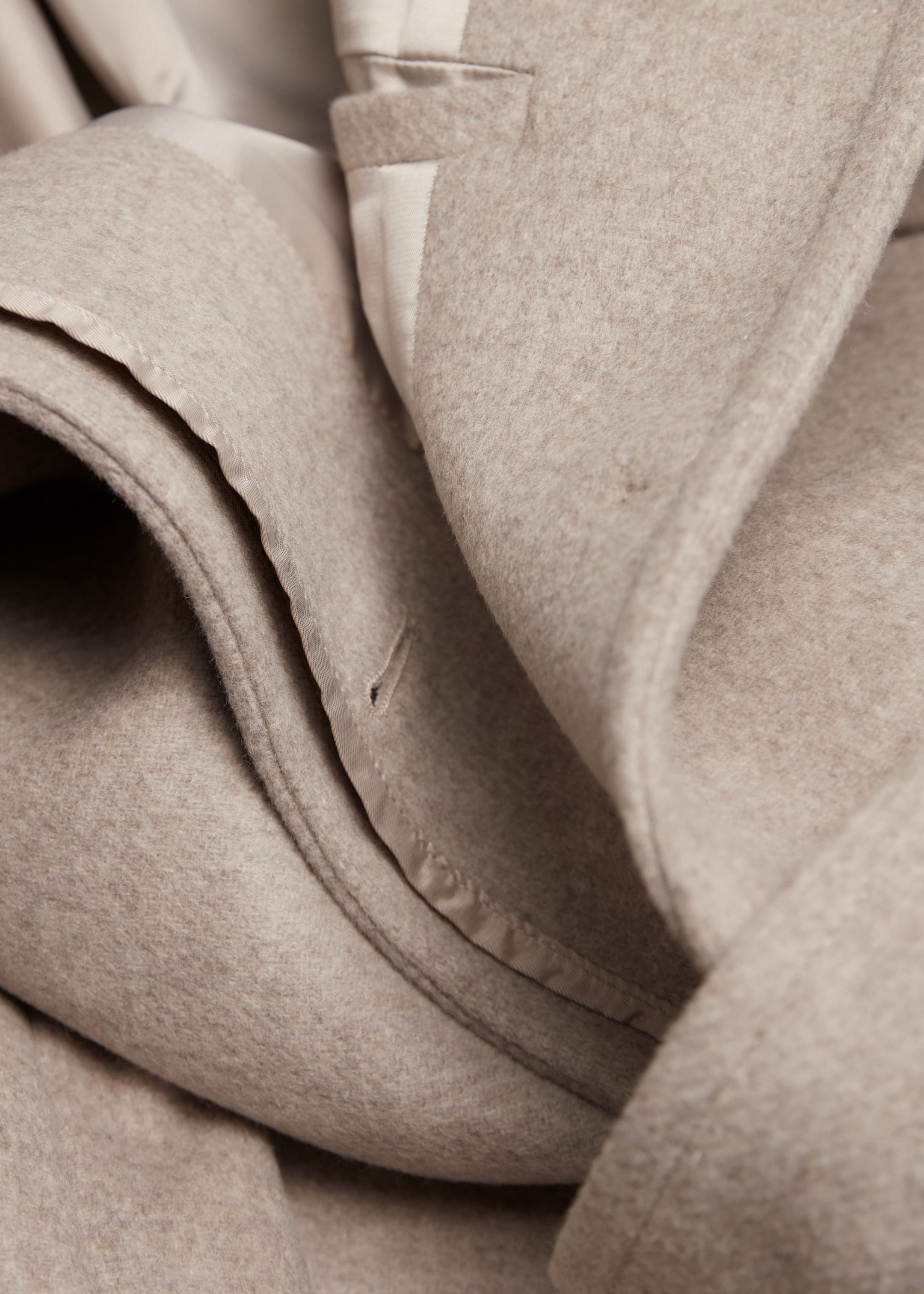 Relaxed Belted Wool Coat - {{variantName}} - Descriptive Detail