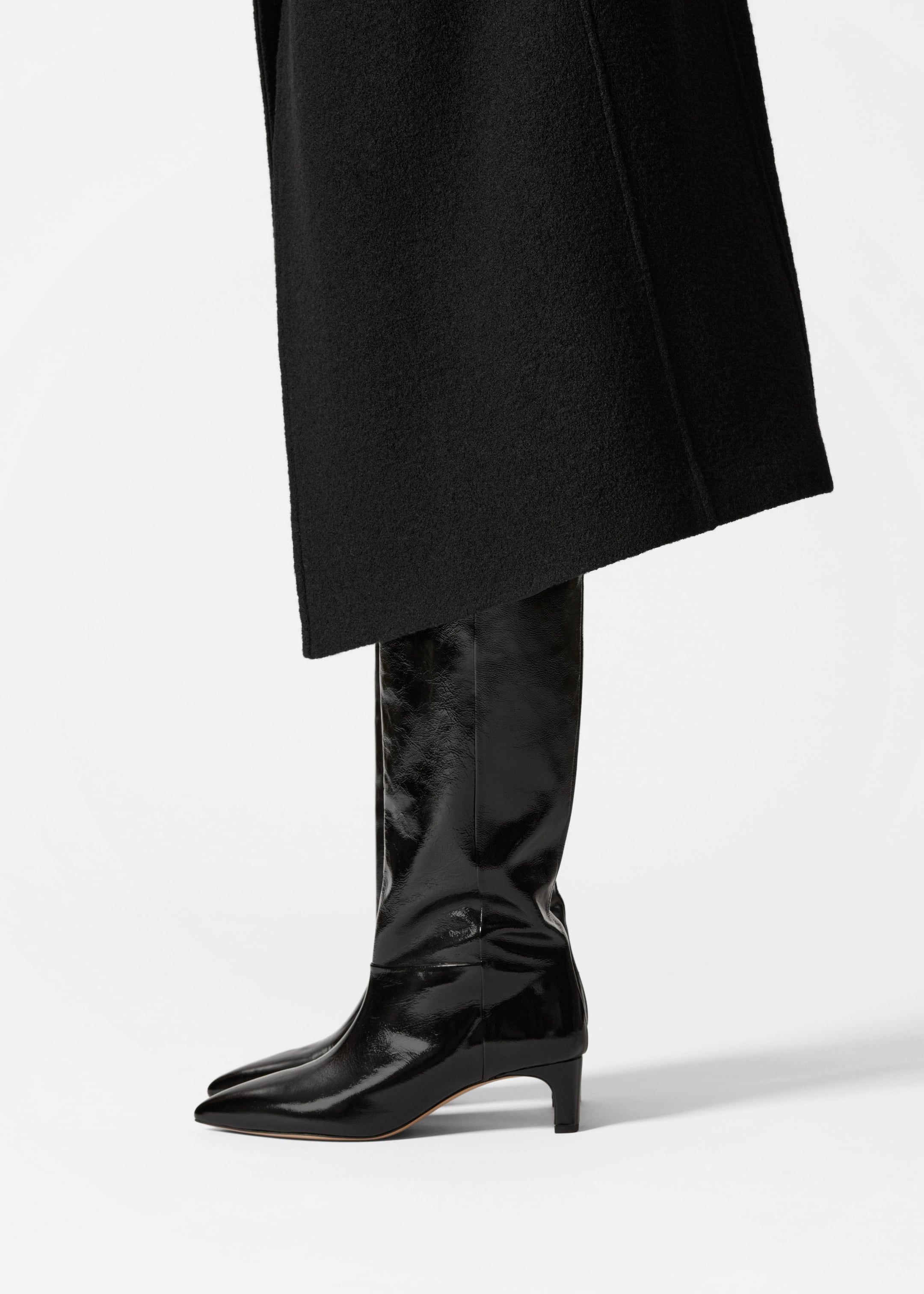 Pointed-Toe Knee-High Boots - Black patent leather - Lookbook