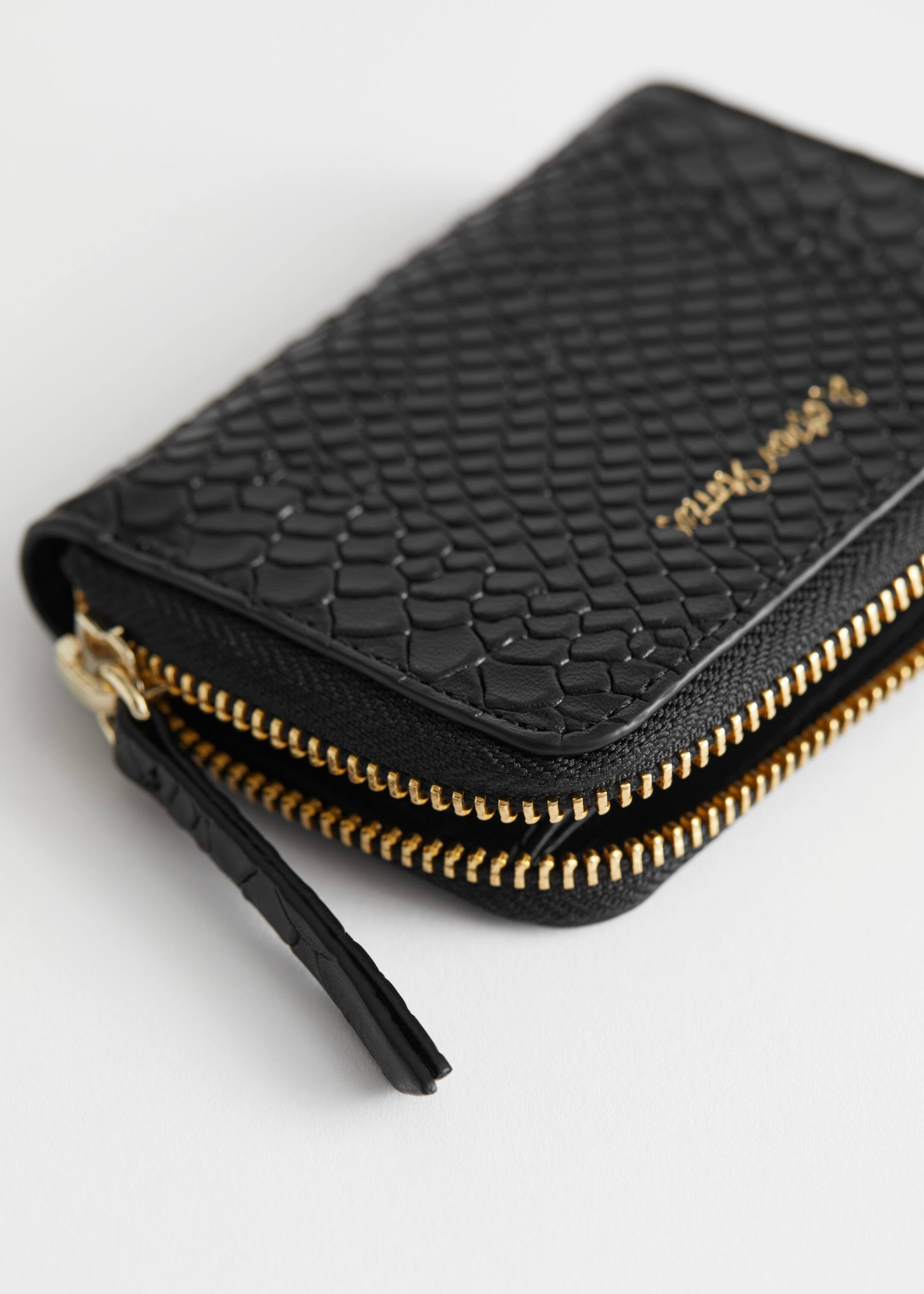 Snake Embossed Leather Wallet - {{variantName}} - Descriptive Detail