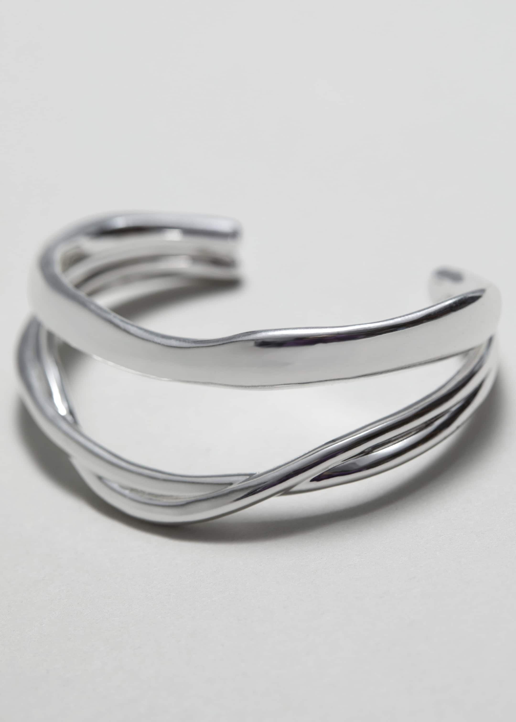 Bracelet manchette sculptural - {{variantName}} - Descriptive Detail