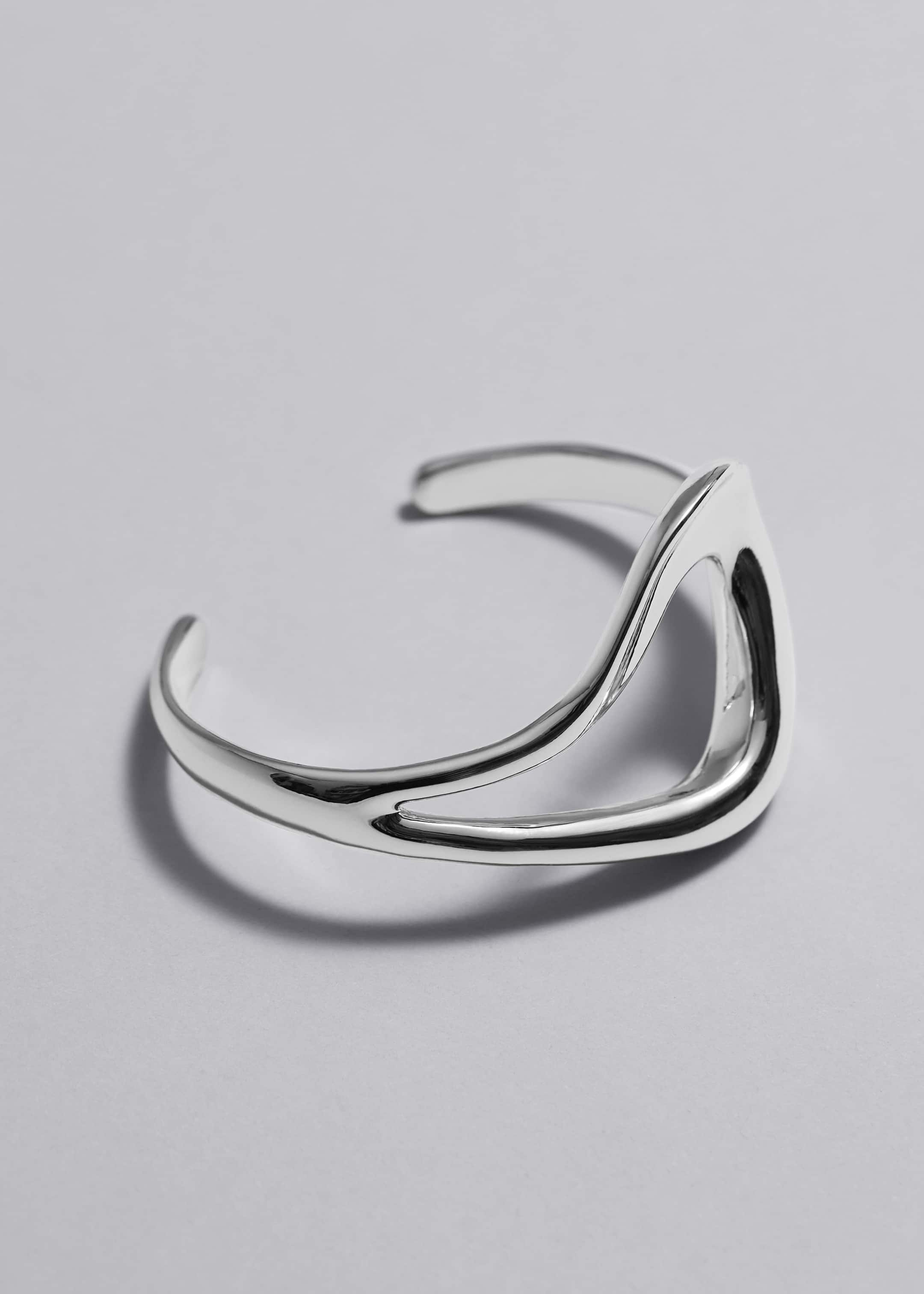 Bracelet fluide sculptural