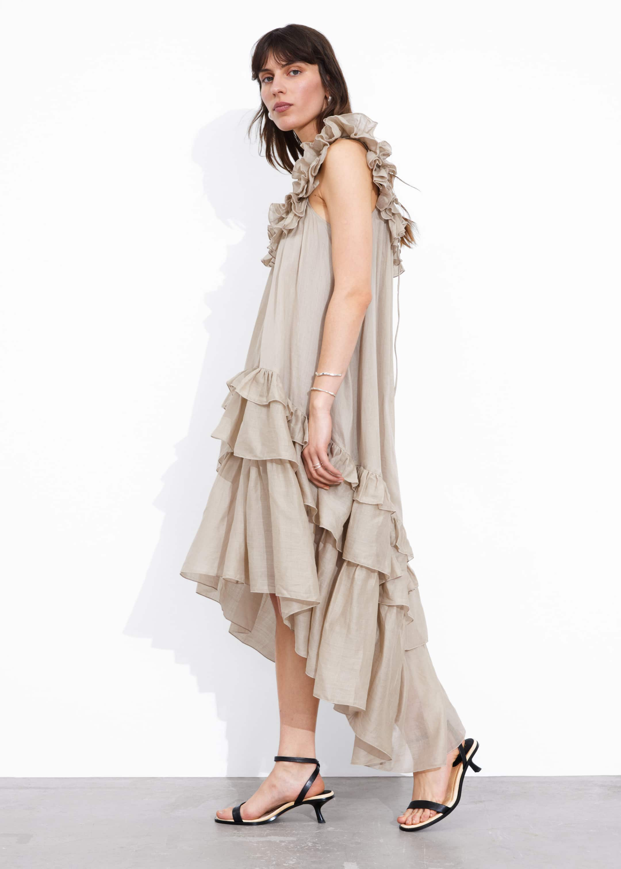 Robe midi à volants sur plusieurs niveaux - Taupe - Lookbook