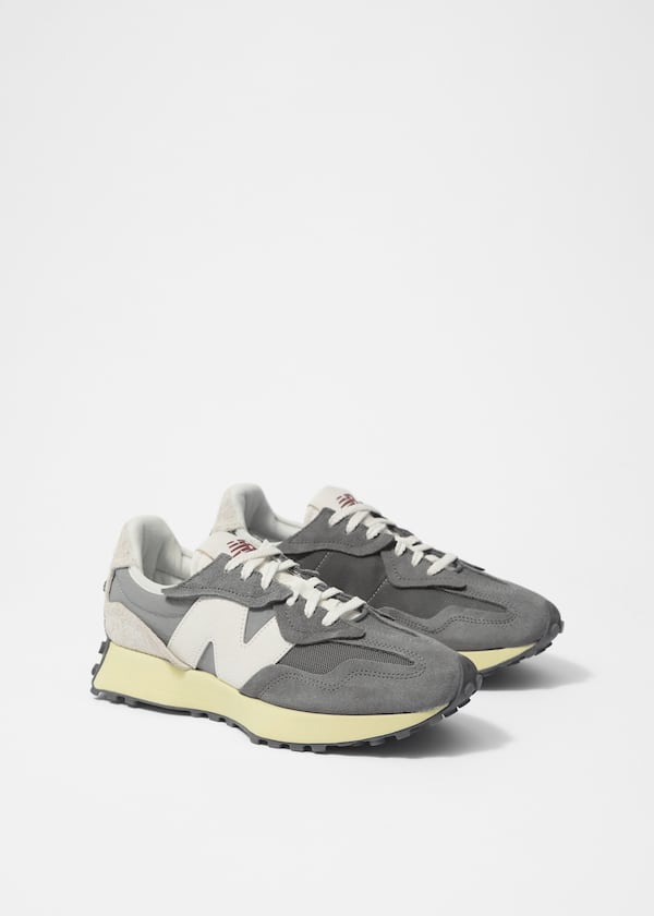 New Balance 327 Sneakers