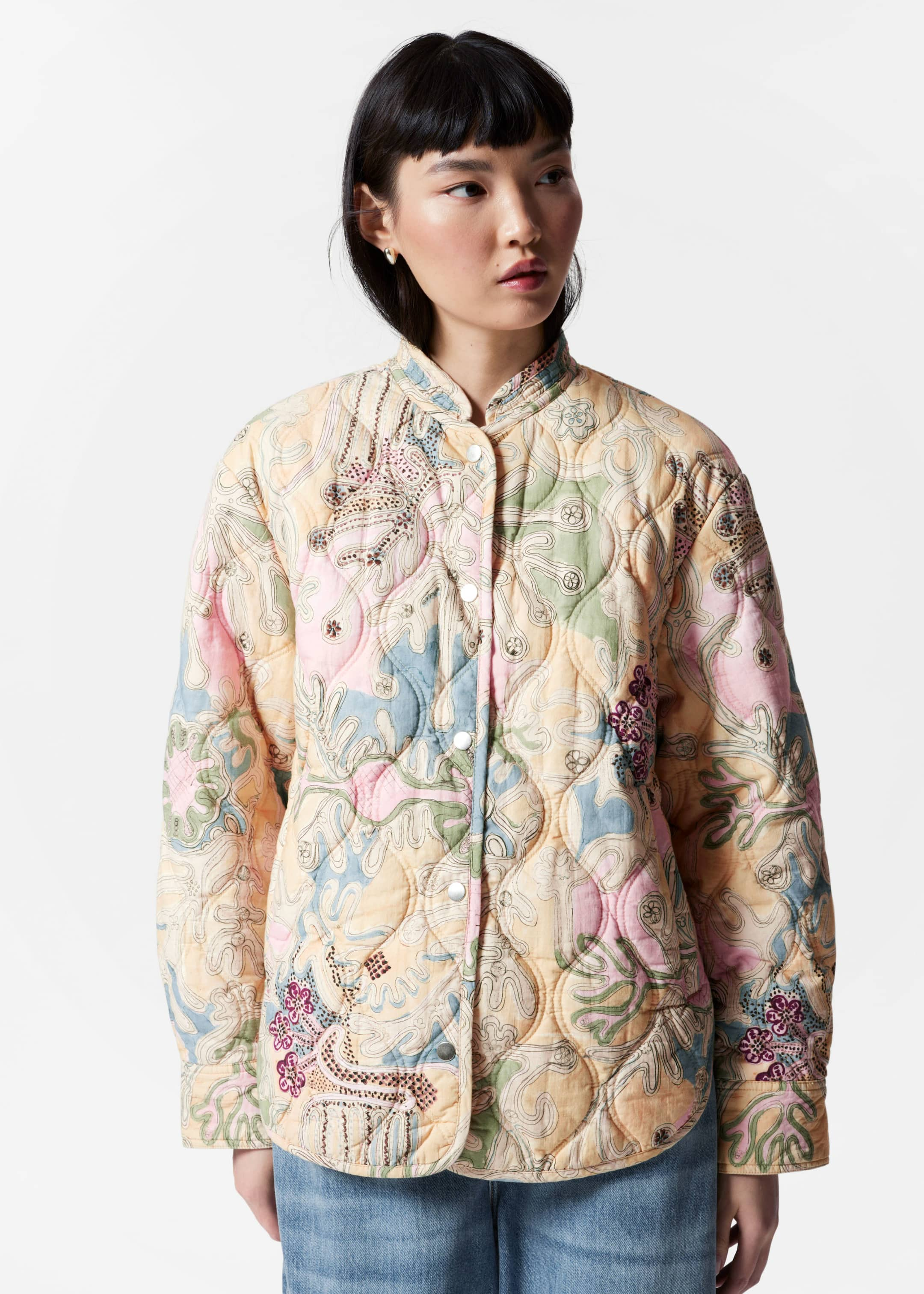 Quilted Stand-Collar Jacket - Beige paisley pattern - Lookbook