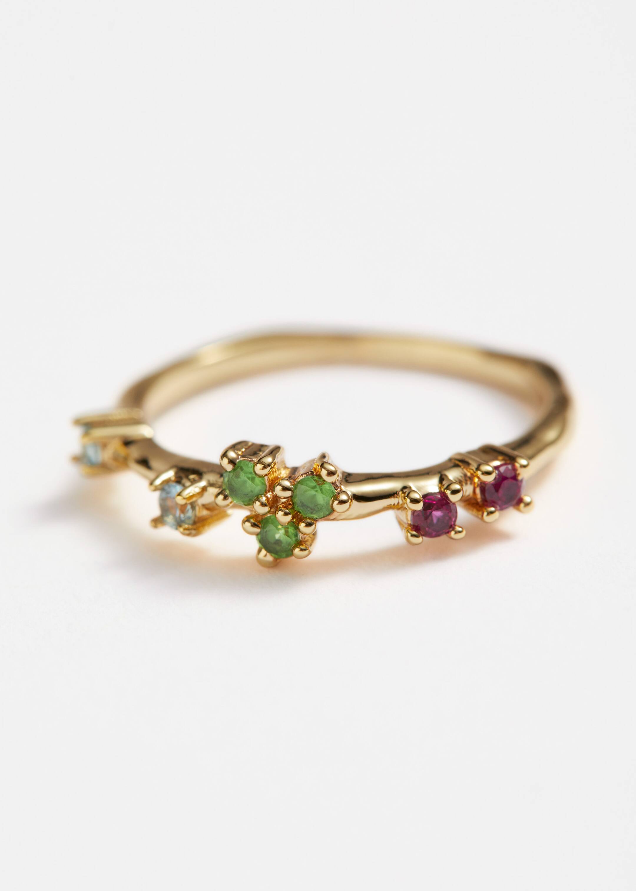 Delicate Crystal Ring - {{variantName}} - Descriptive Detail