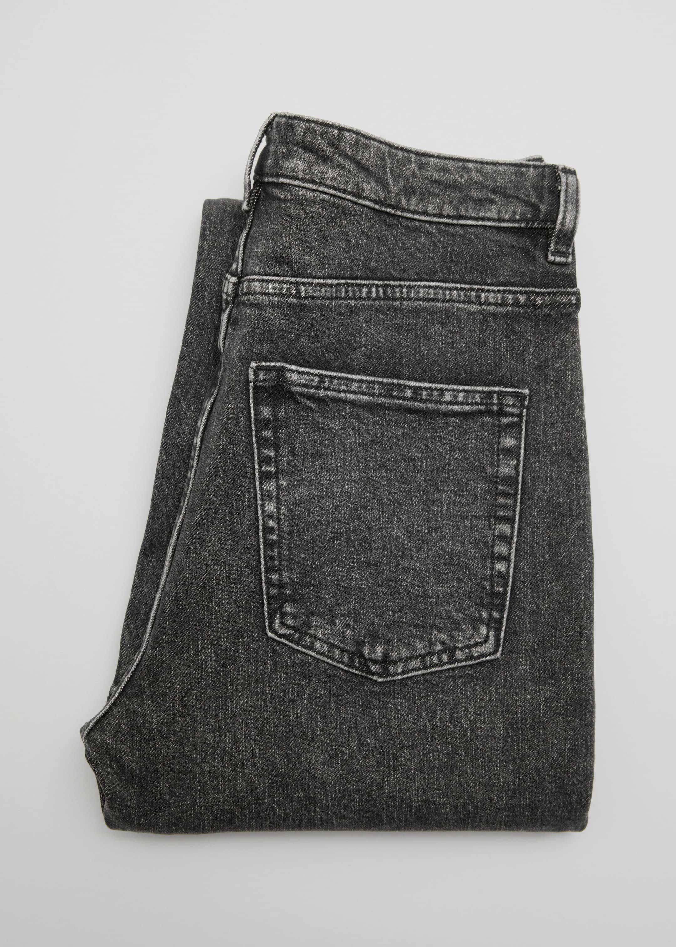 Slim Cut Jeans - {{variantName}} - Descriptive Detail