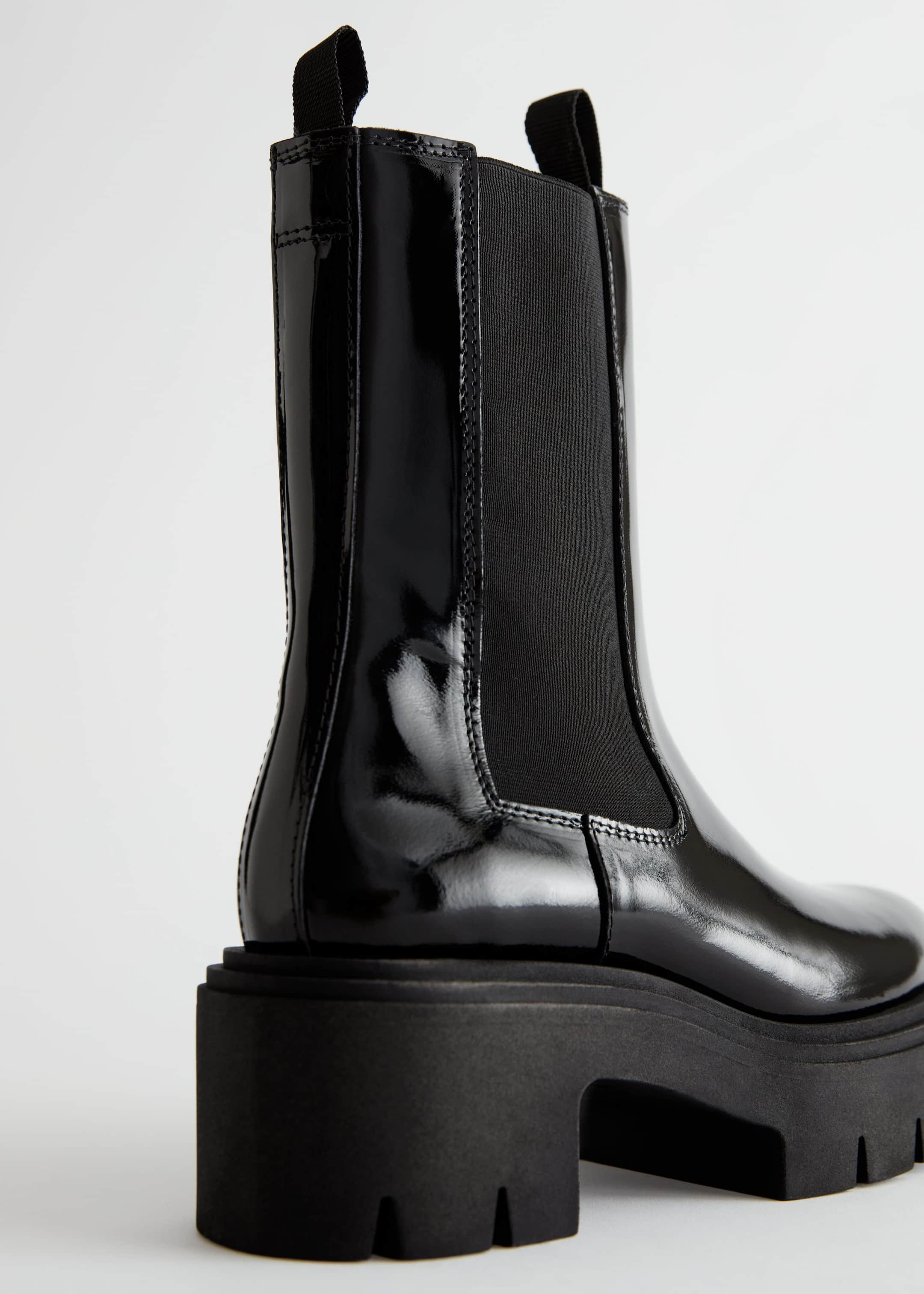 Chunky Platform Chelsea Leather Boots - {{variantName}} - Descriptive Detail