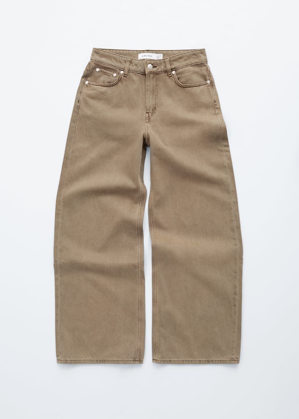 Relaxed Wide-Leg Jeans