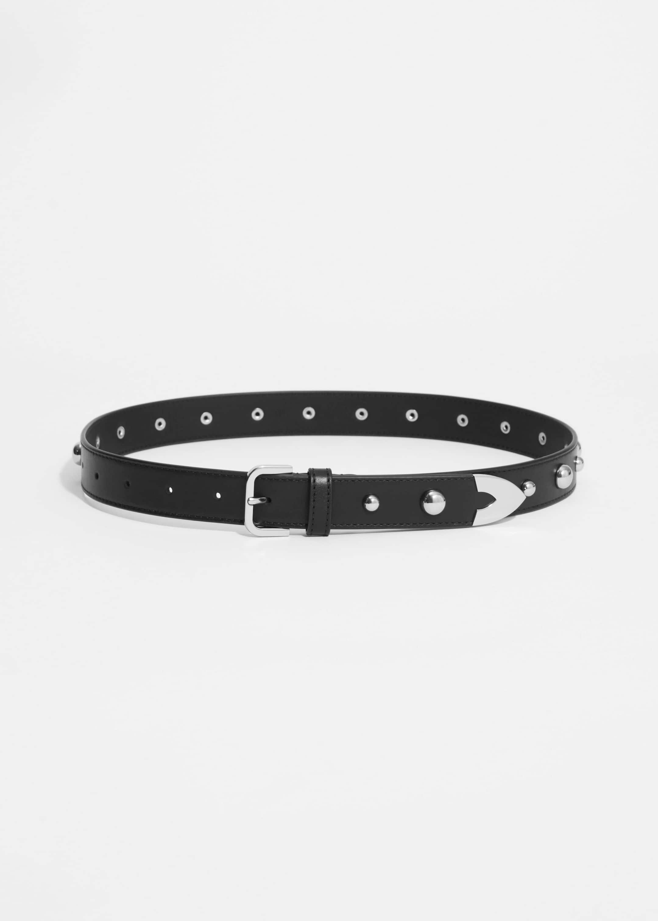 Ceinture en cuir cloutée