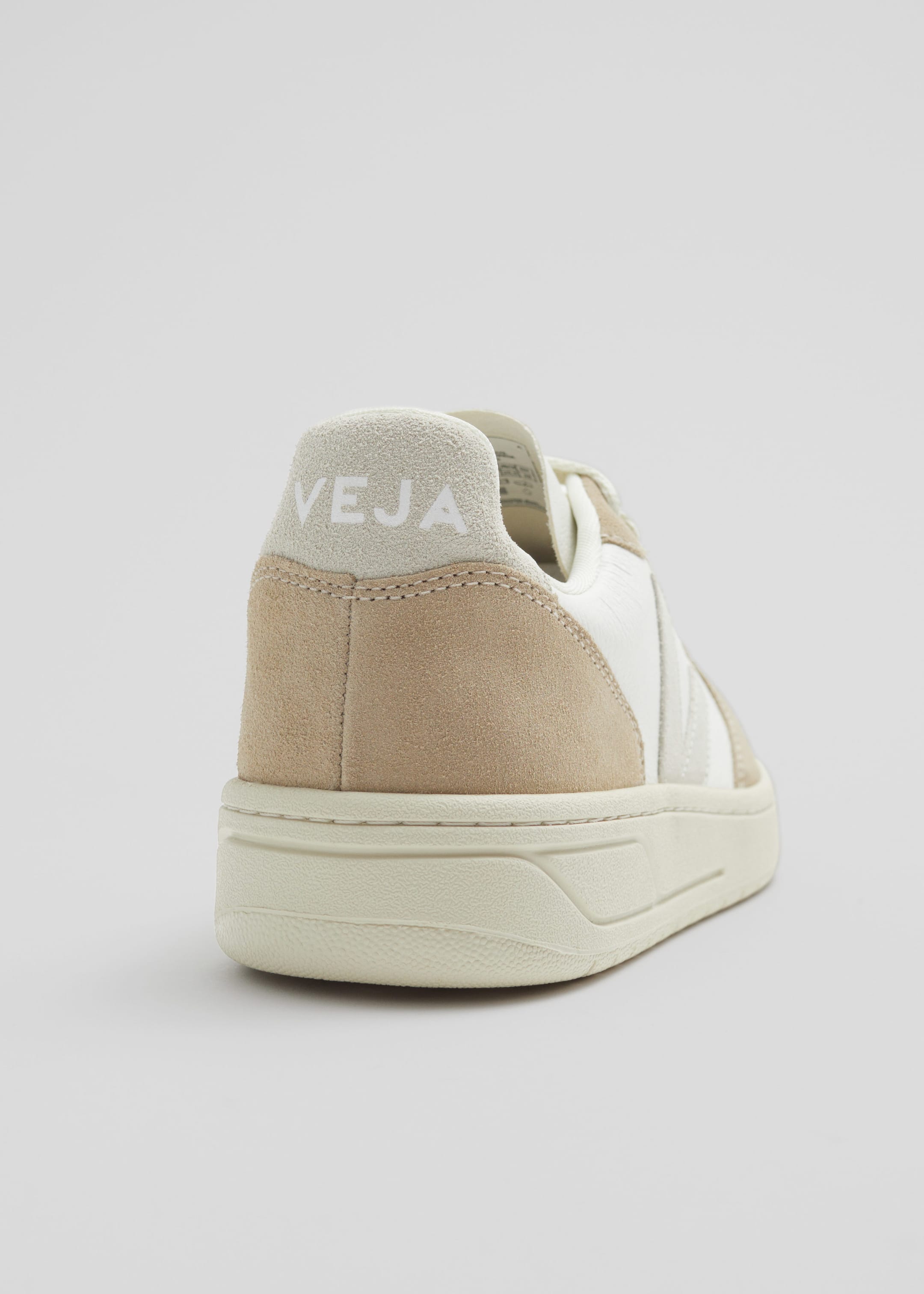 Veja V-10 Sneakers - {{variantName}} - Descriptive Detail