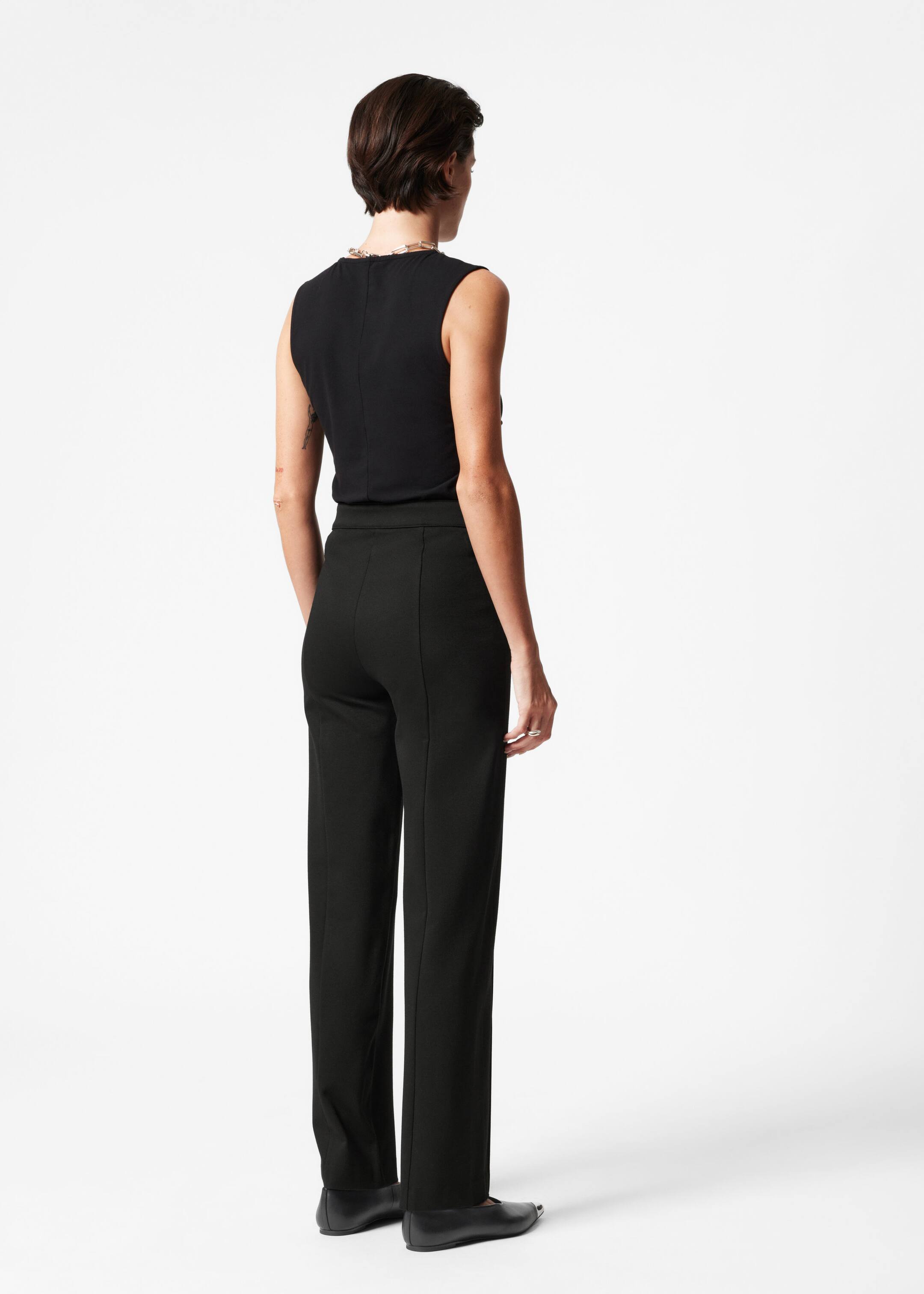 Straight-Leg Trousers - Black - Lookbook