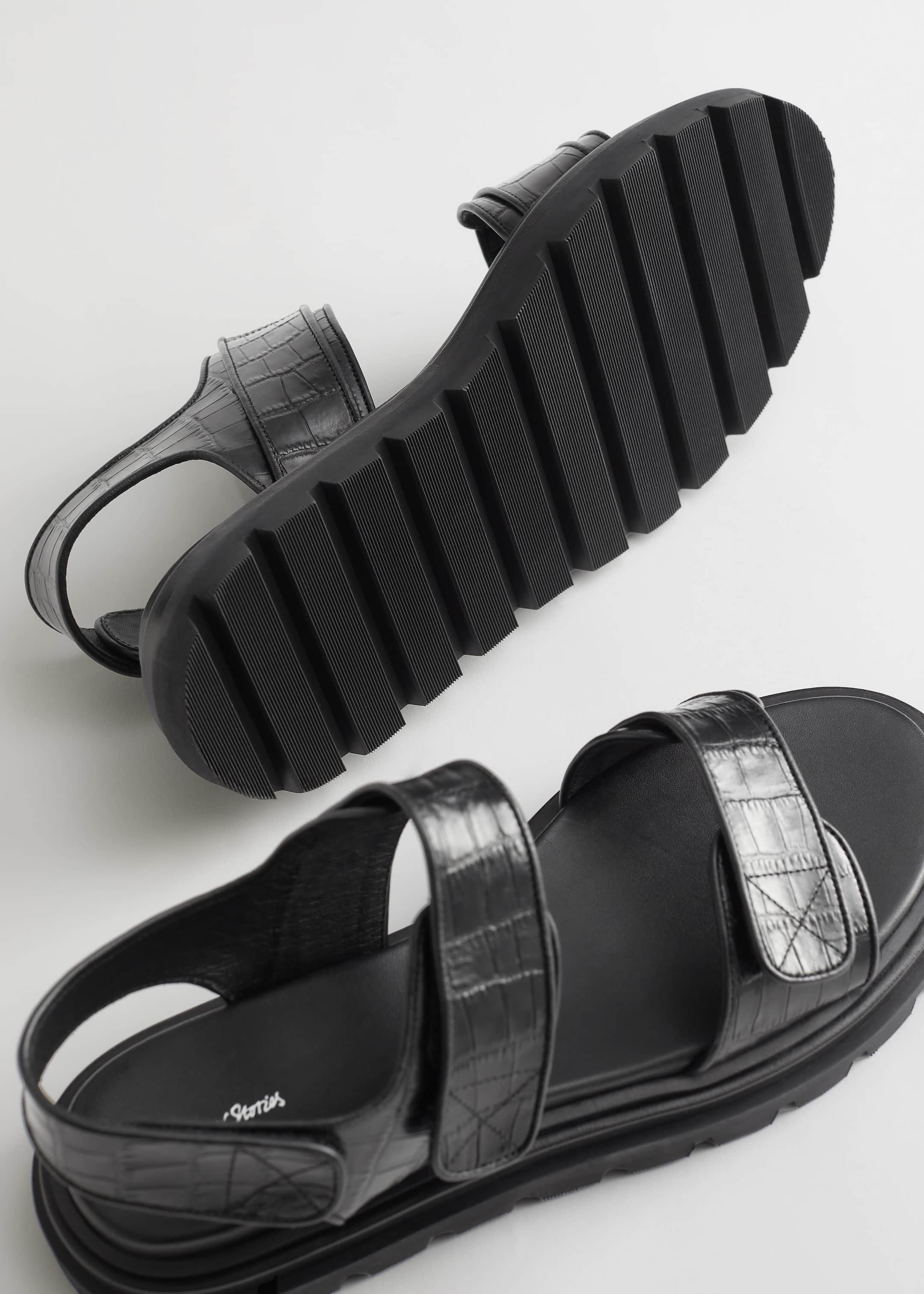 Croc Embossed Leather Sandals - {{variantName}} - Descriptive Detail