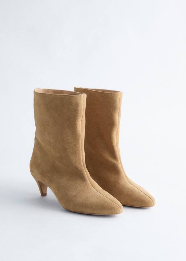 Wide-Shaft Ankle Boots