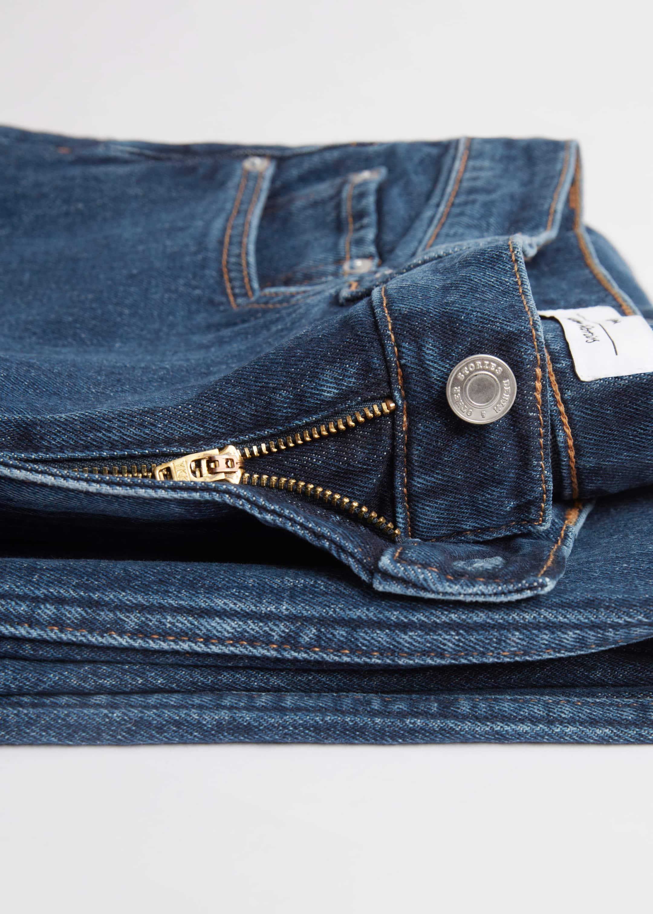 Wide Jeans - {{variantName}} - Descriptive Detail