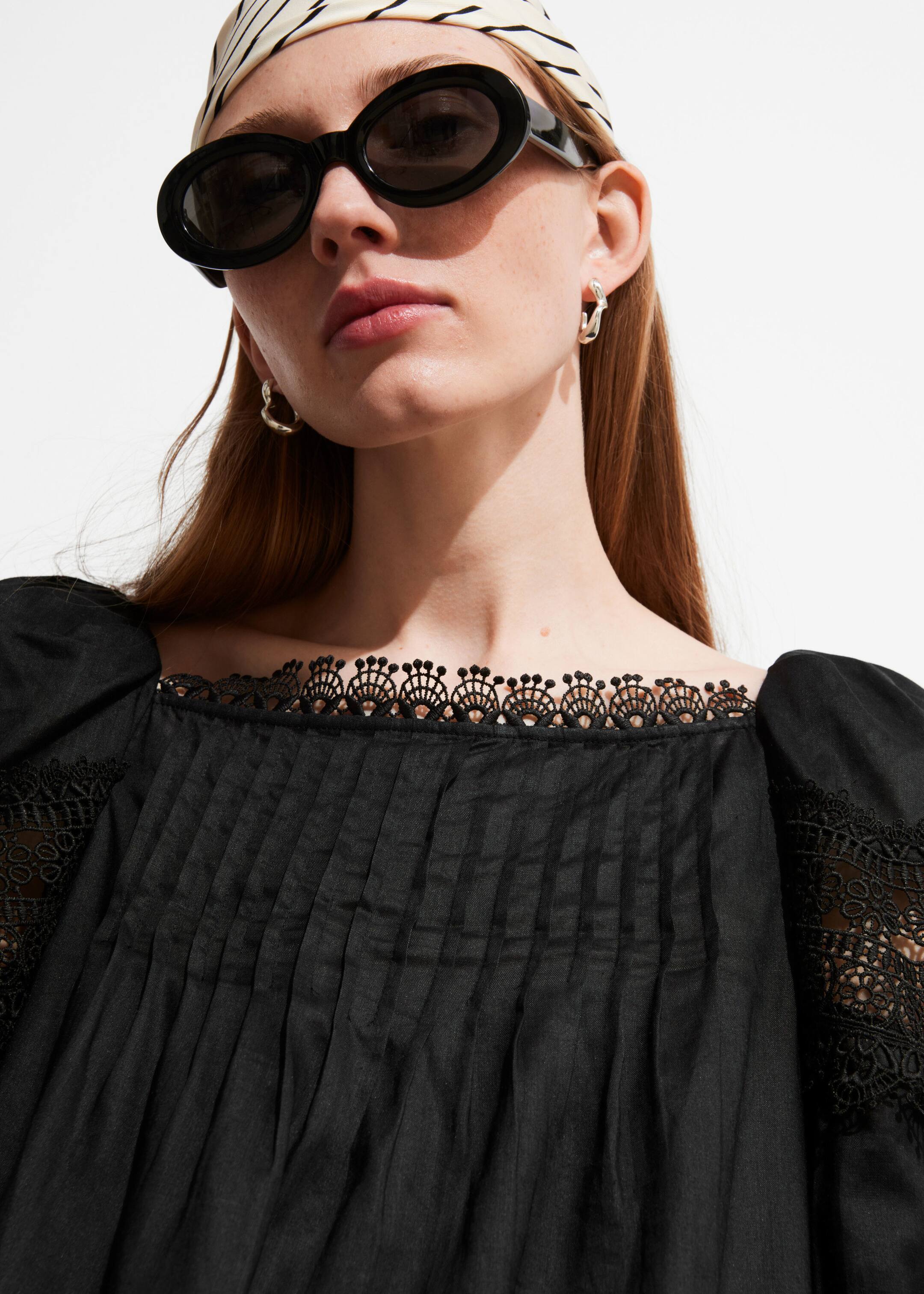 Oval Frame Sunglasses - Black - Lookbook