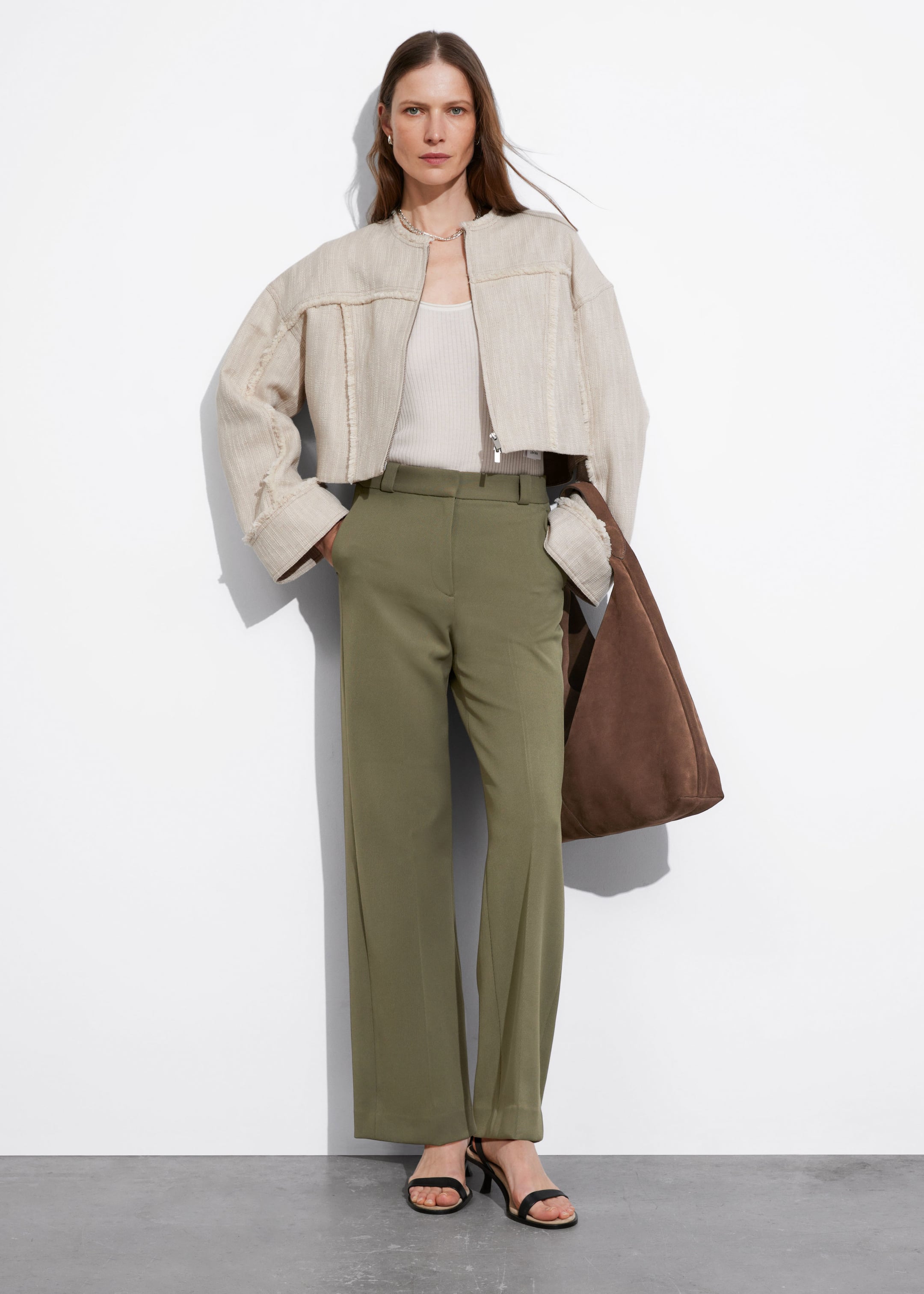 Pantalon large à plis marqués - Couleur crème - Lookbook