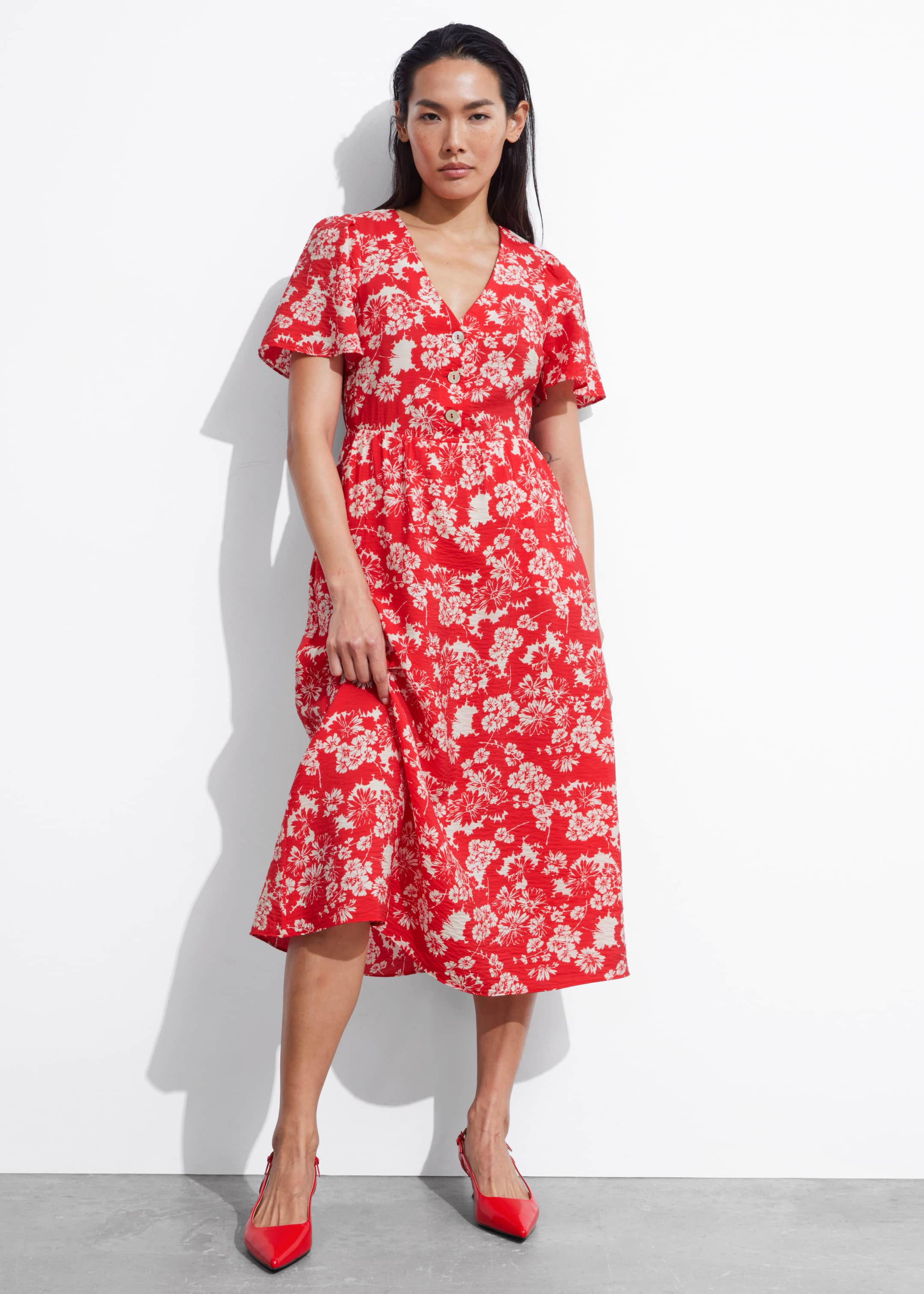 Flutter-Sleeve Midi Dress - Black Print - Lookbook