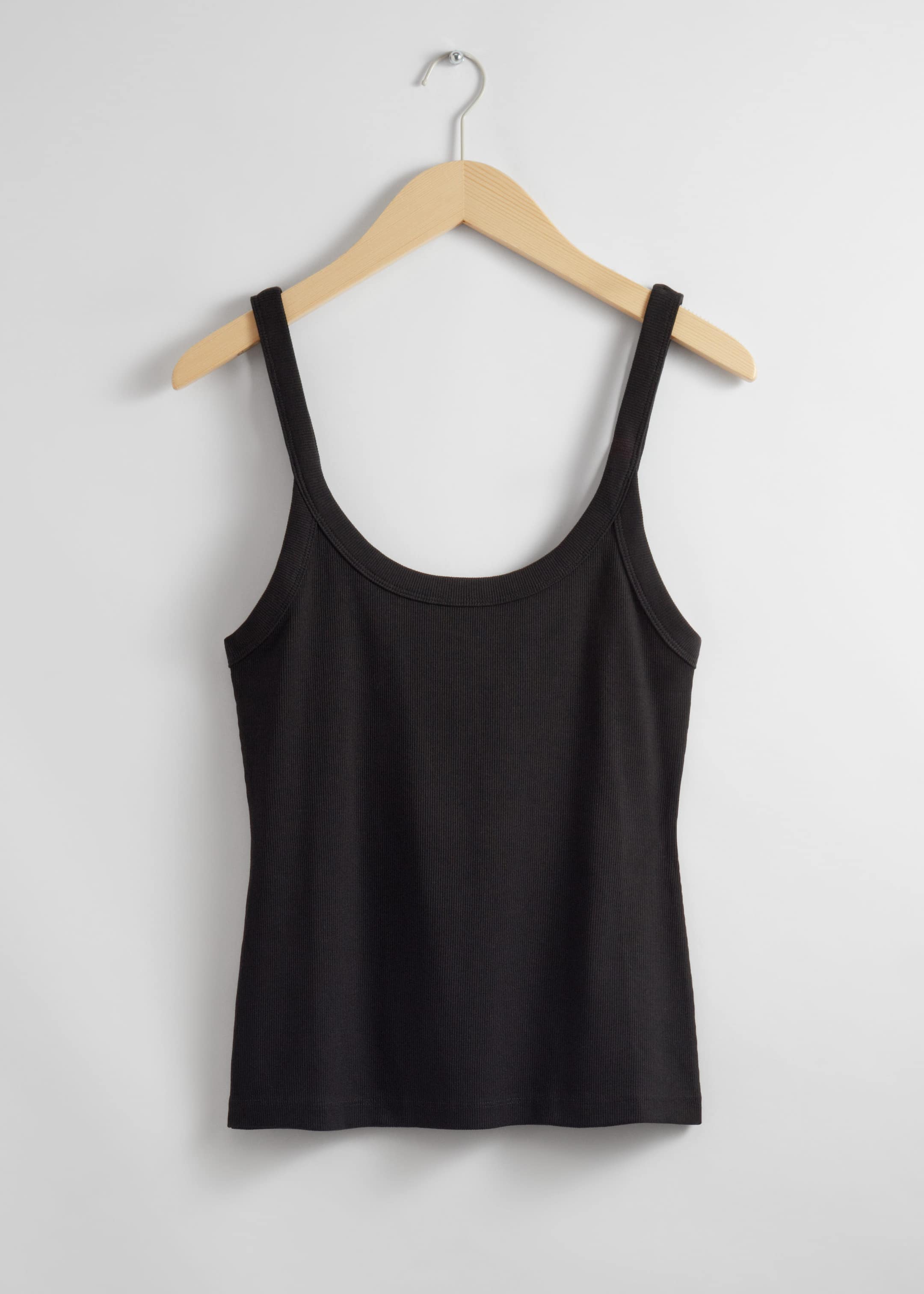 Scoop-Neck Tank Top - Black - Still Life