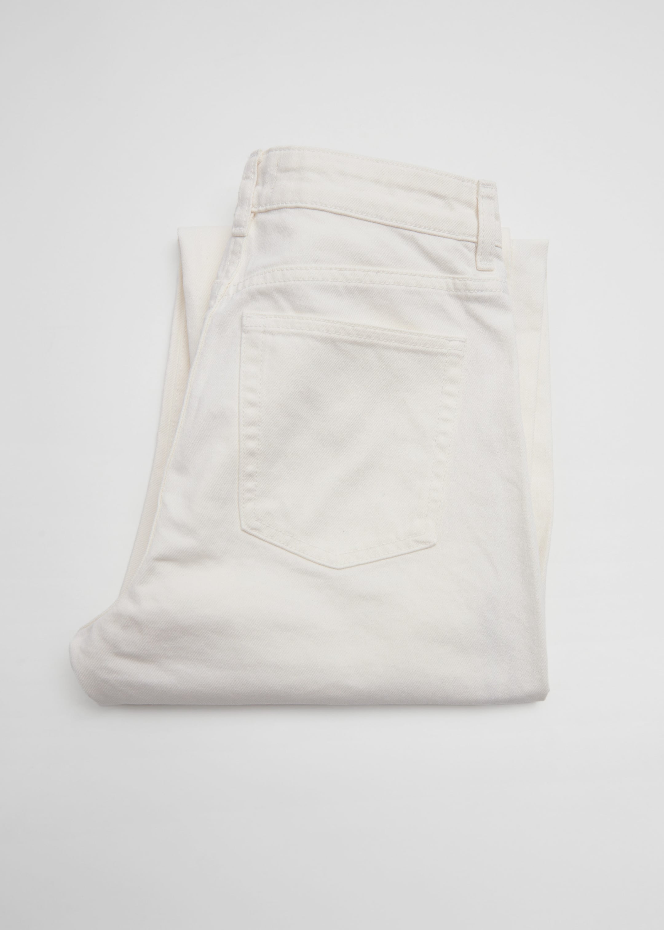 Relaxed Tapered Jeans - {{variantName}} - Descriptive Detail